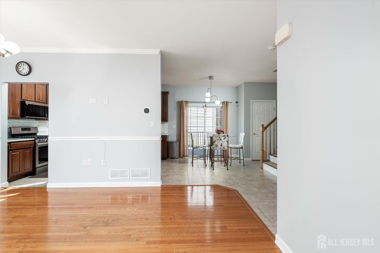 221 Morning Glory Drive Image 3