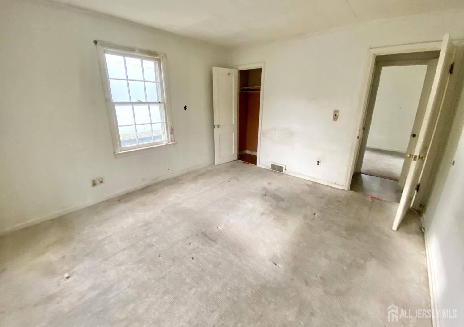 323 Concord Avenue Image 4