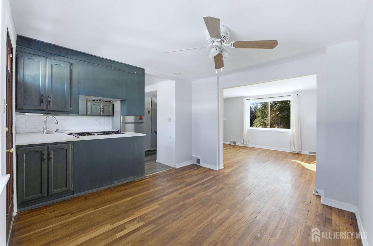 123 Newman Street Image 5