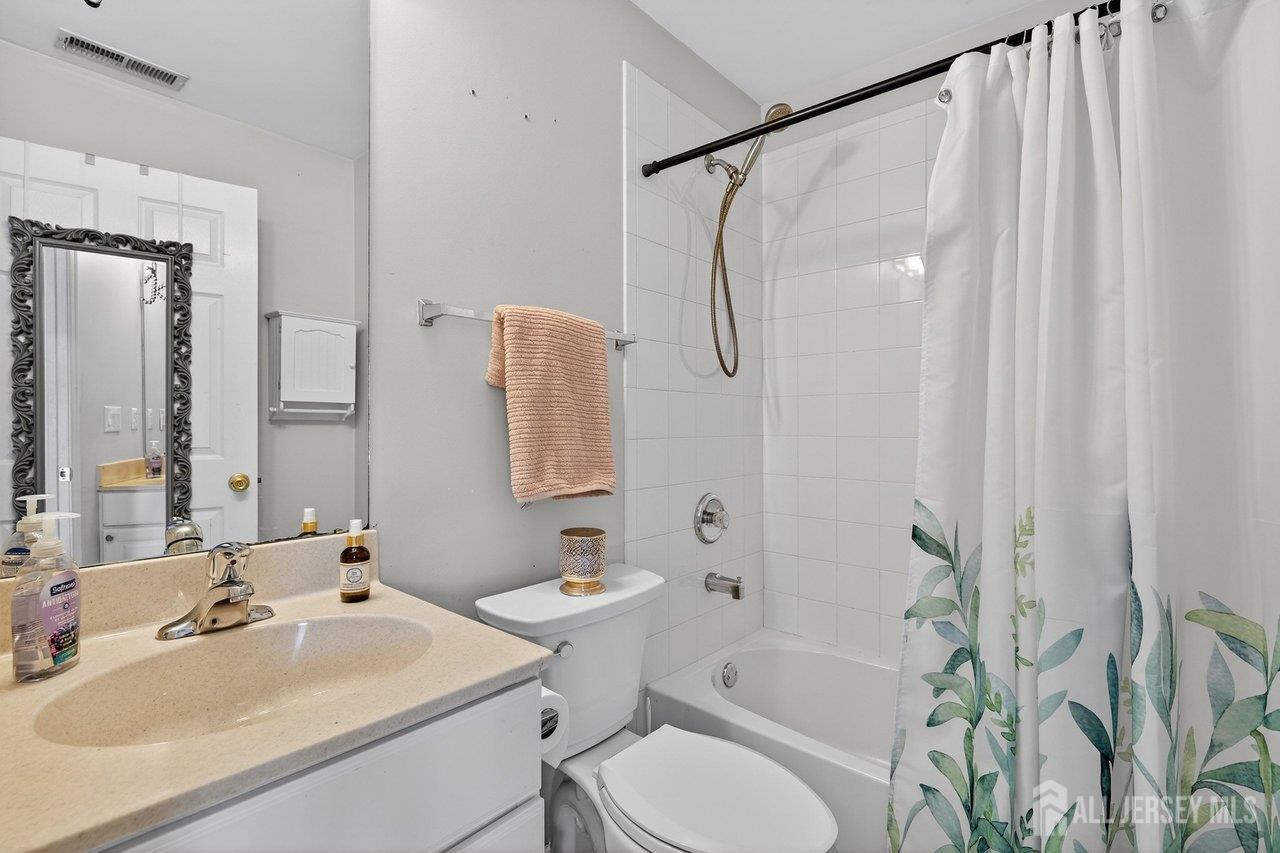 14 Yosemite Court, Old Bridge, NJ, 08857 image 46