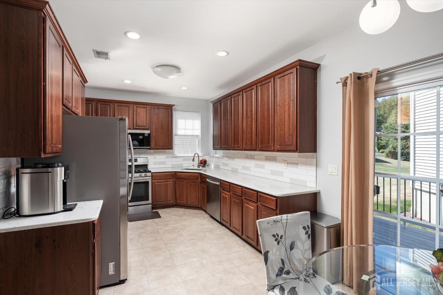 221 Morning Glory Drive, Monroe, NJ, 08831 image 9