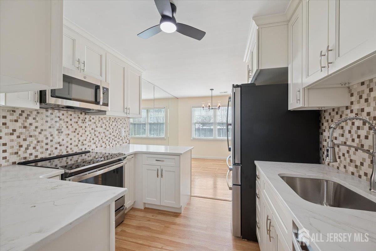 209 Green Hollow Drive Image 5