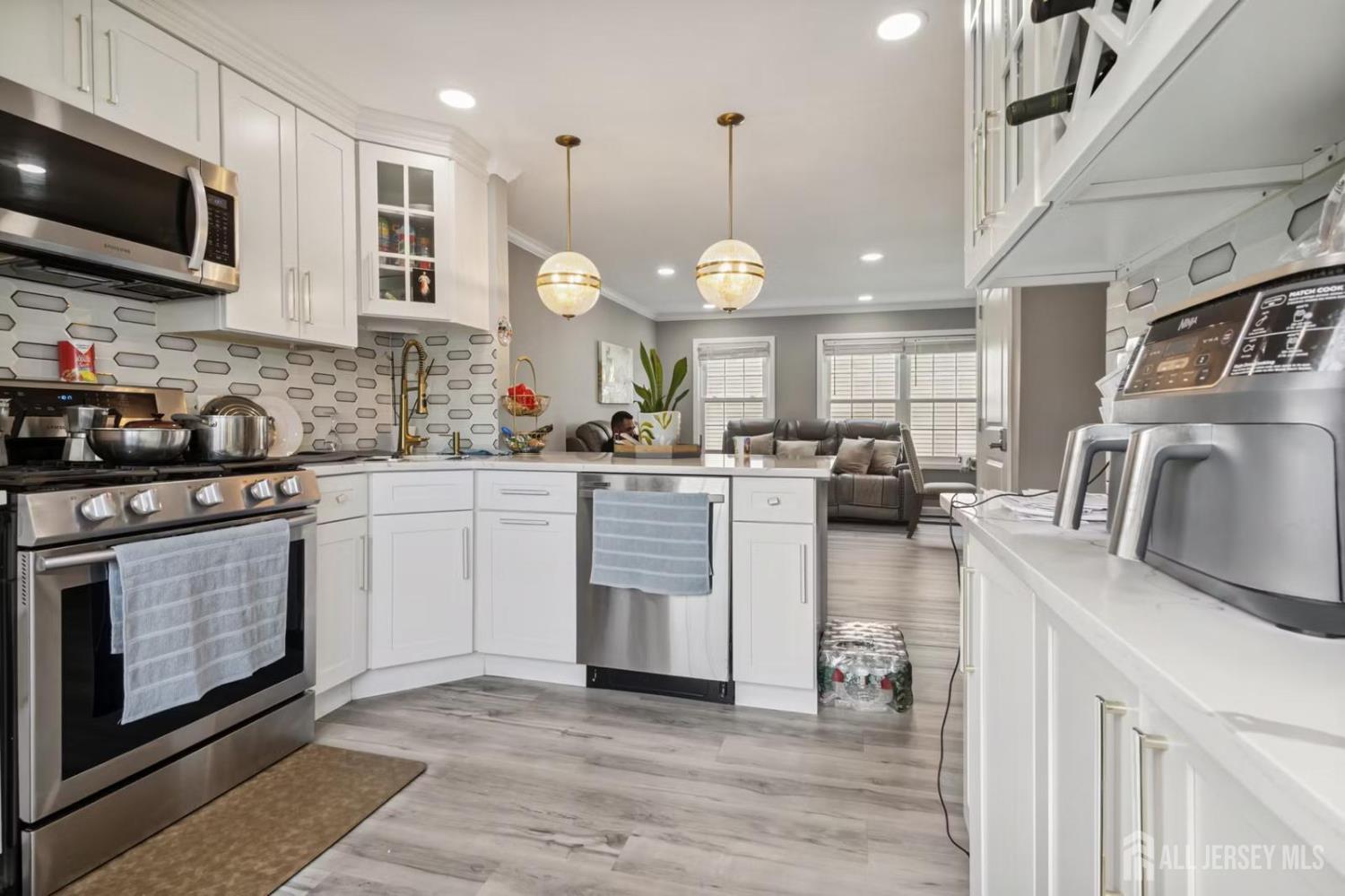 124 lawrence Street Image 3