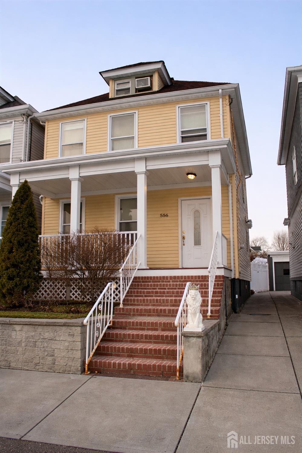 556 compton Avenue Image 3