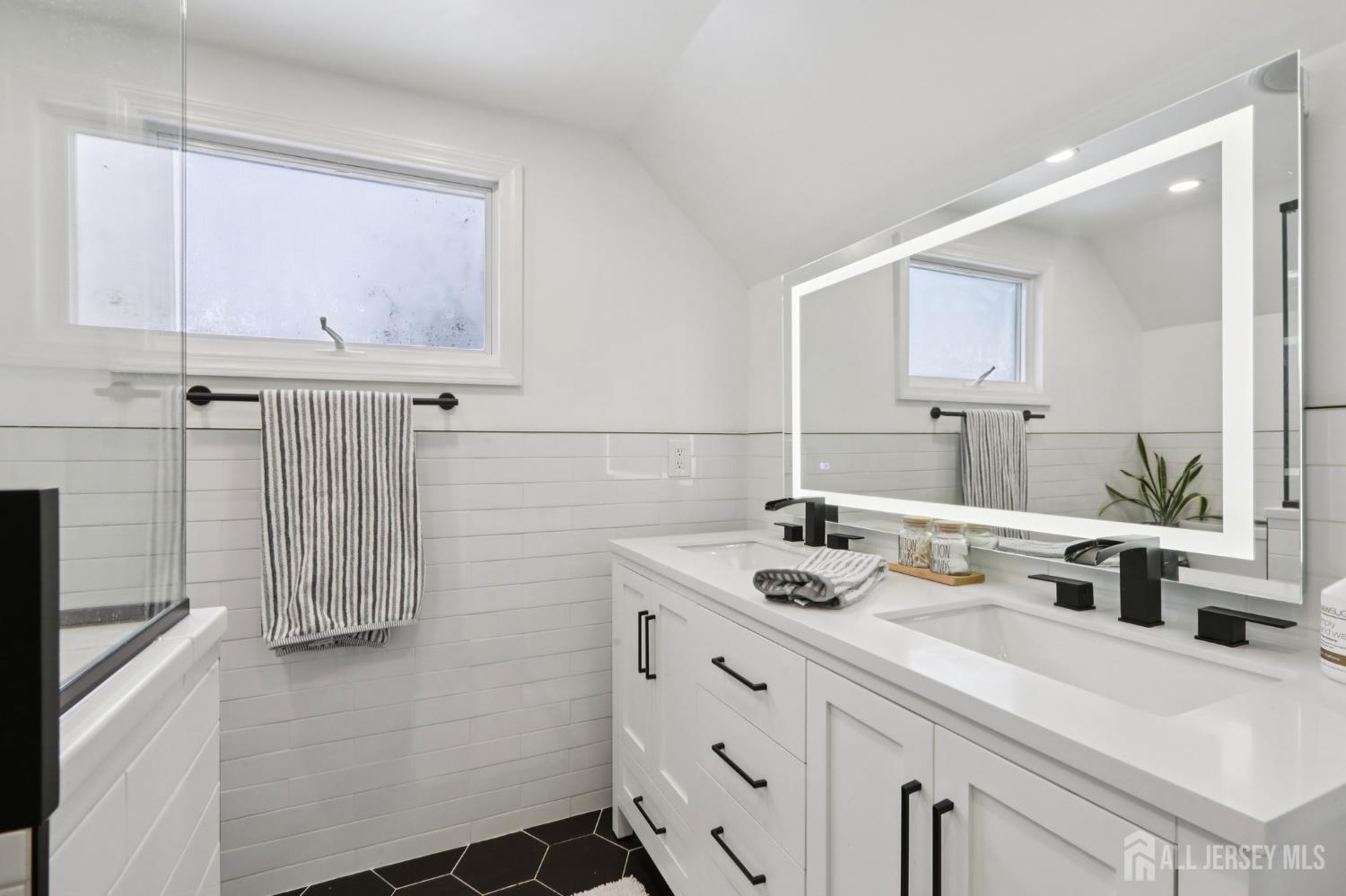 26 Linda Avenue, Colonia, NJ, 07067 image 32