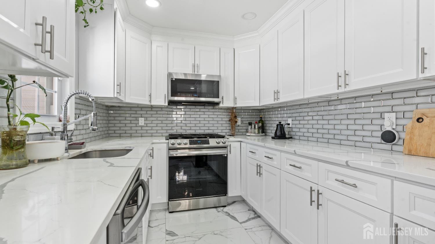 47 Hillcrest Avenue, Edison, NJ, 08817 image 25