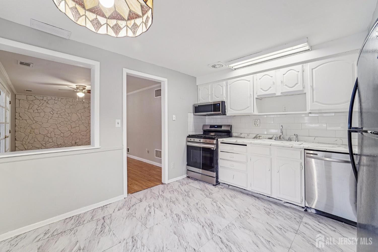 32 Waverly Dr, West Drive, Middlesex, NJ, 08817 image 20