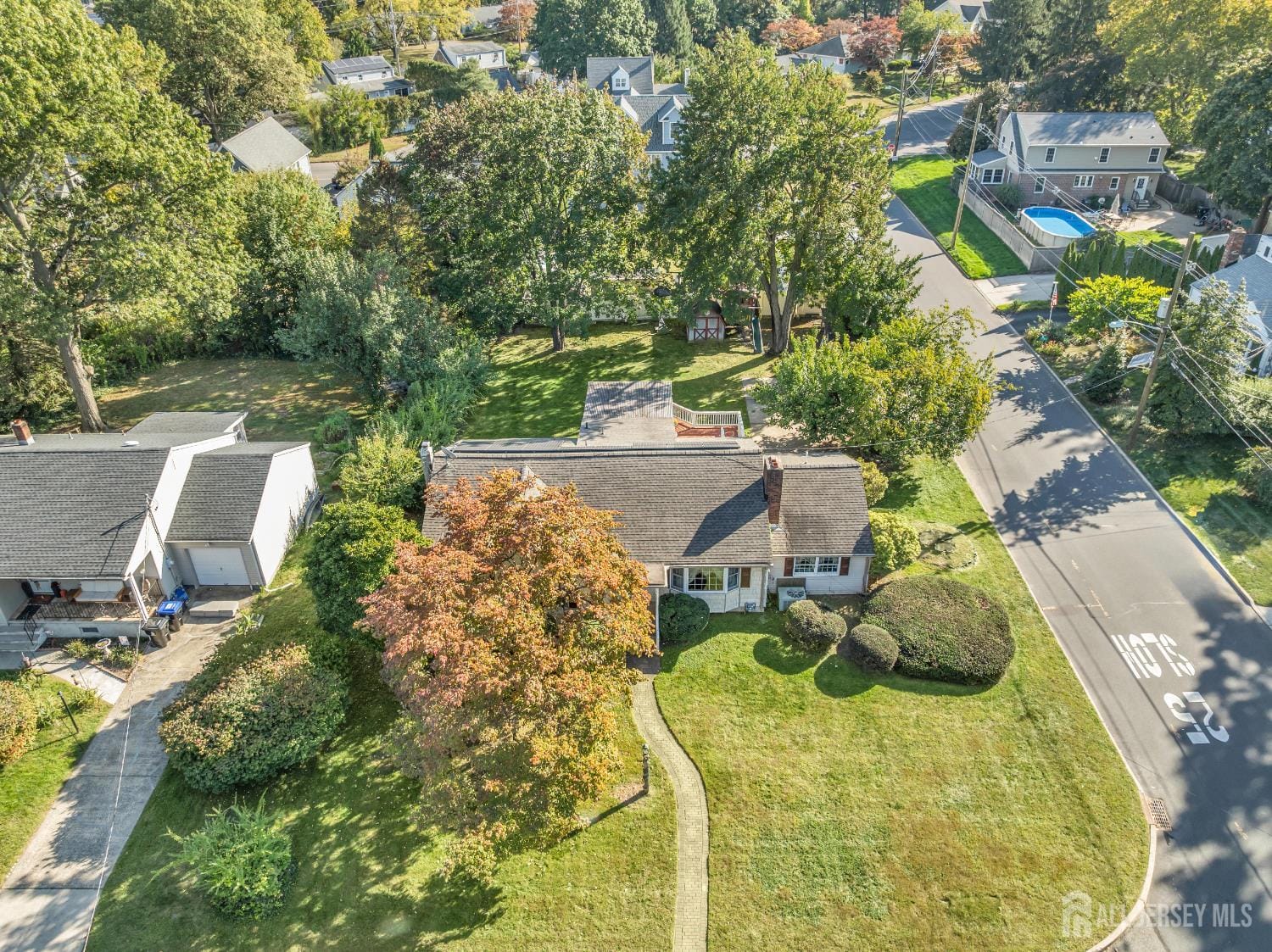 1 Memorial Drive Image 1