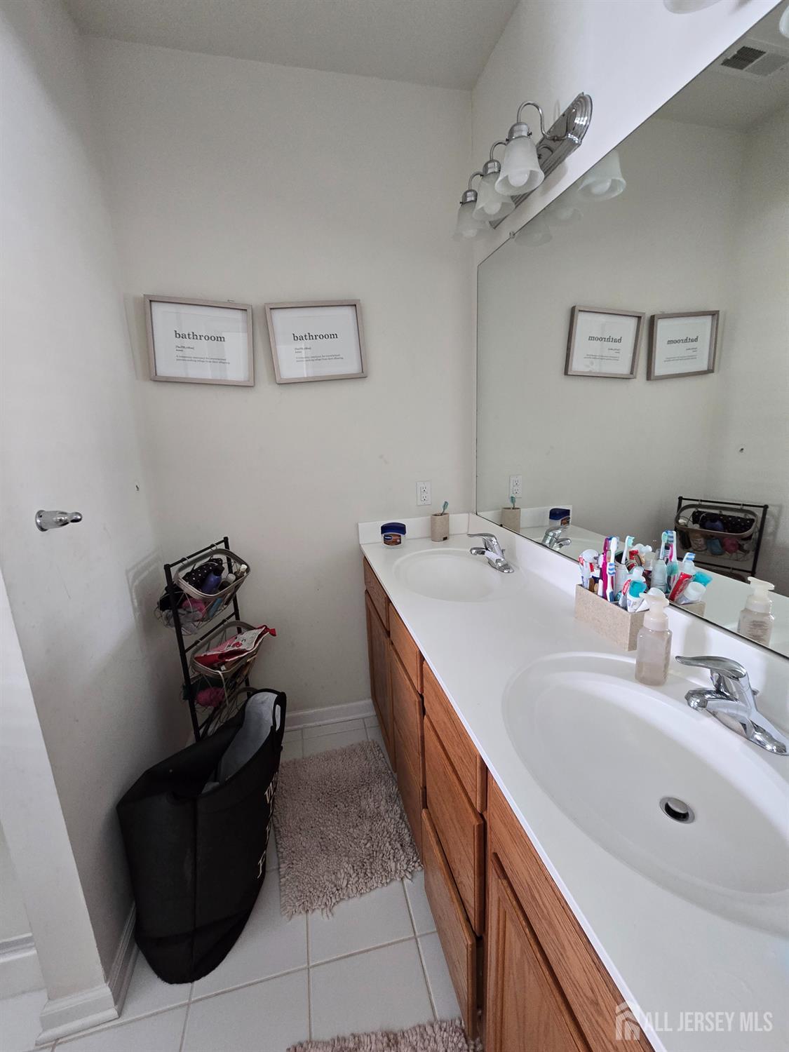 10 Bond Street, North Brunswick, NJ, 08902 image 8