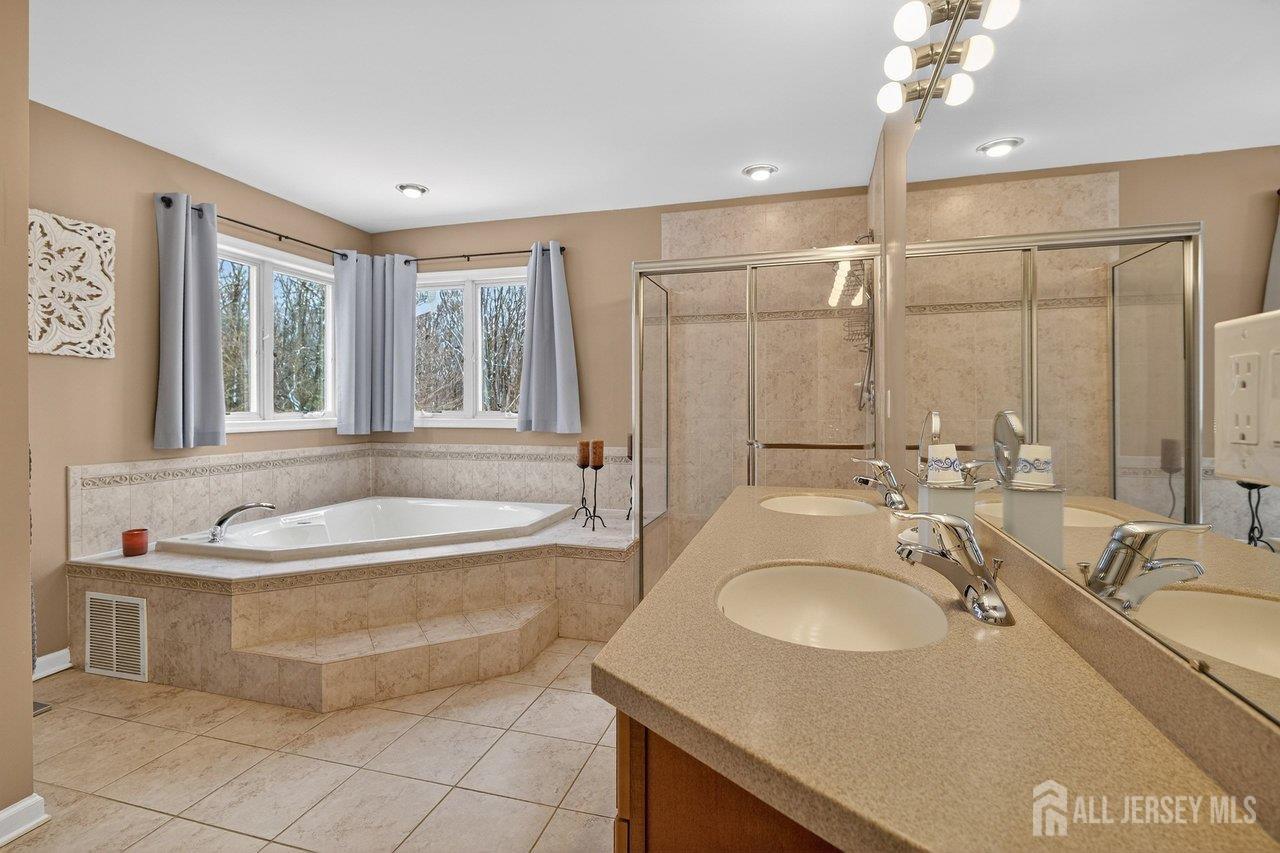 14 Yosemite Court, Old Bridge, NJ, 08857 image 40