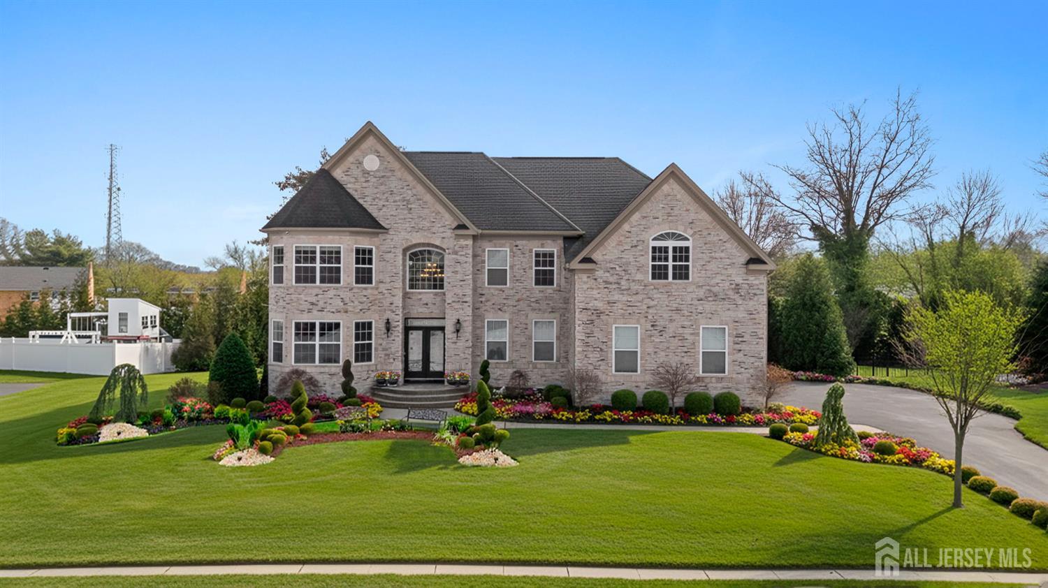 11 Gatarz Court, East Brunswick, NJ, 08816