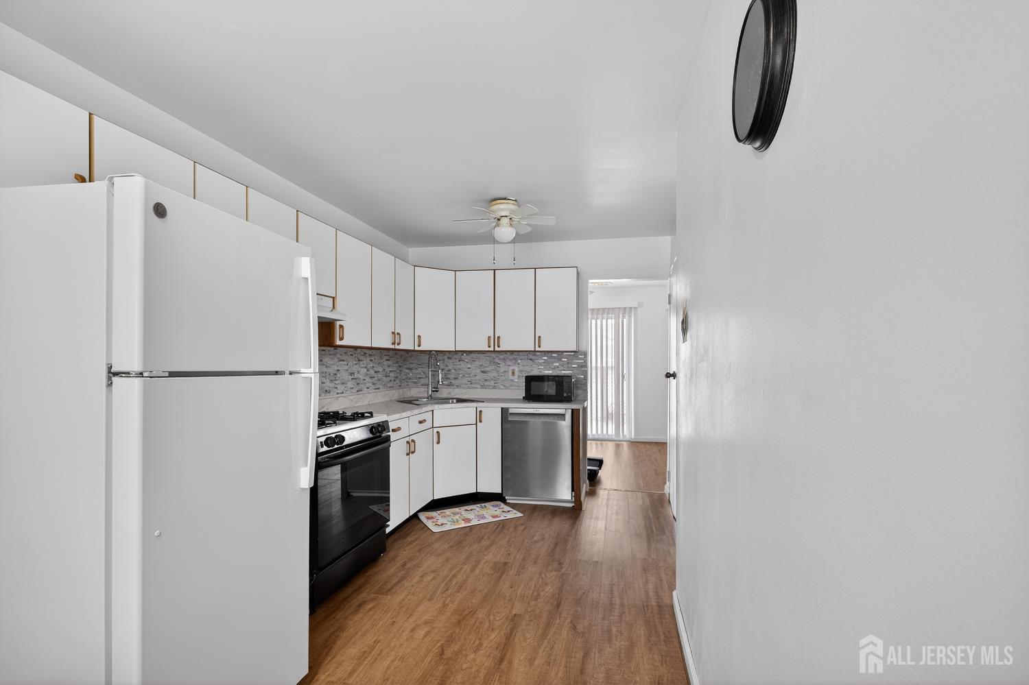 22 lake Avenue 5a Image 5