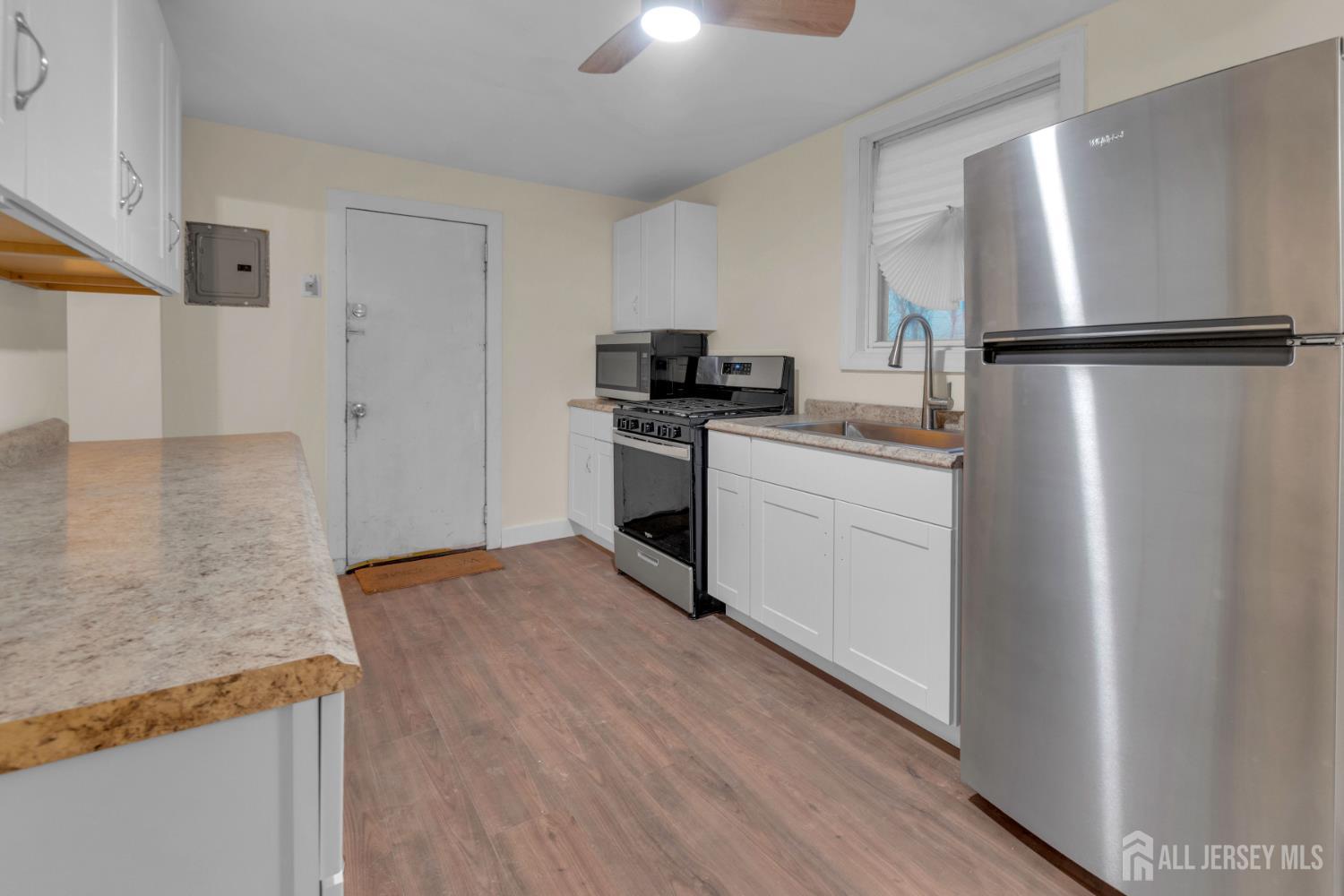 44 Stuyvesant Avenue, Newark, NJ, 07106 image 17