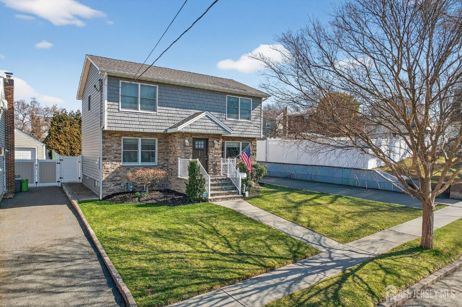 739 5th Avenue Image 3