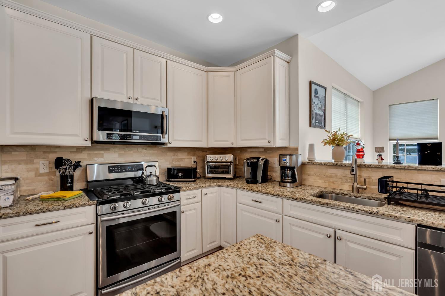 81 N Locust Avenue A, Evesham, NJ, 08053 image 25