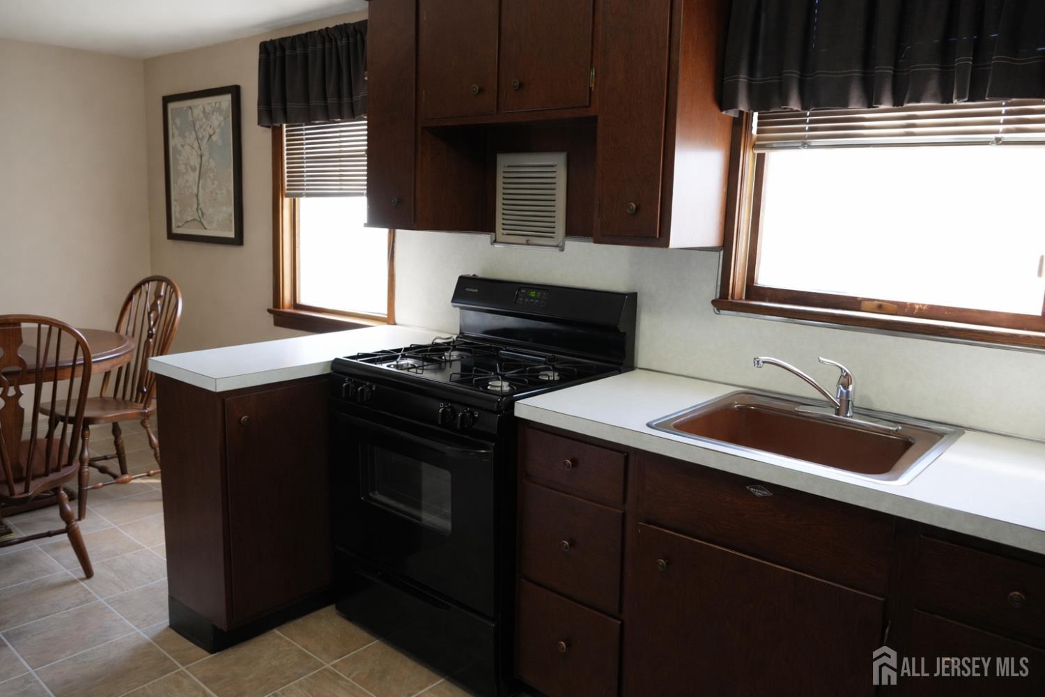 40 Cleremont Avenue, North Brunswick, NJ, 08902 image 17