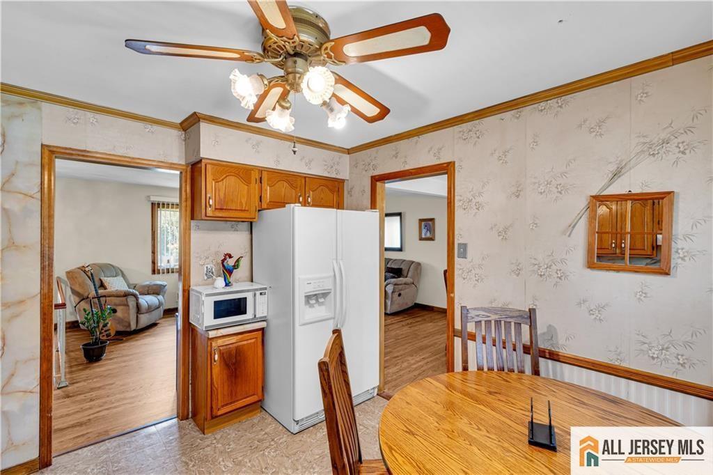 8 Whitehall Avenue, Edison, NJ, 08820 image 12