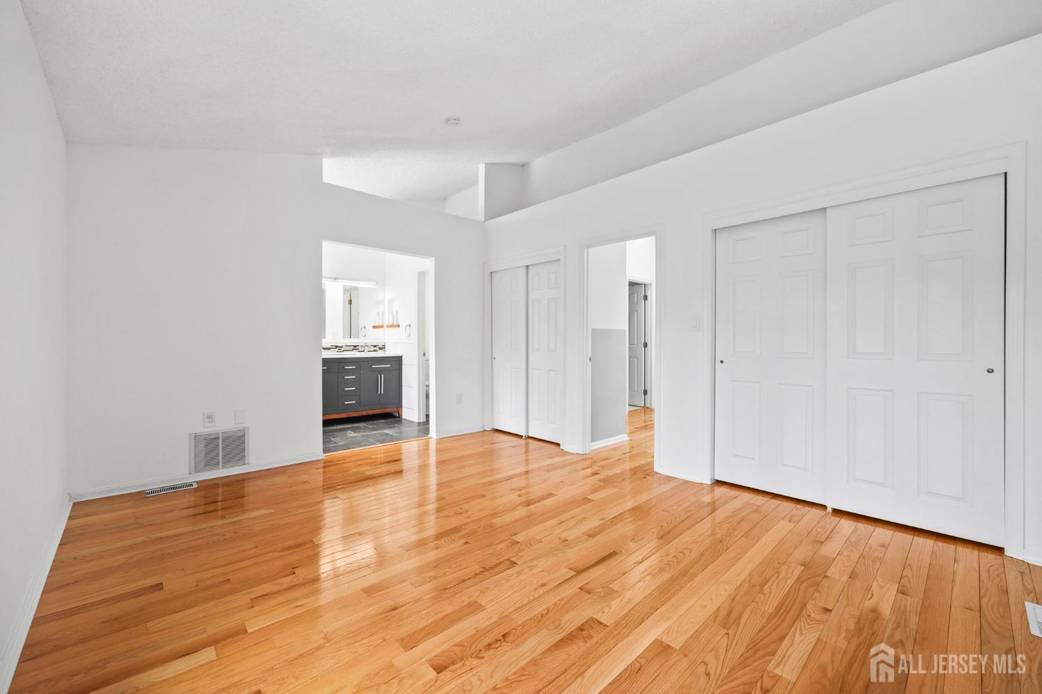 54 N Coriander Drive, South Brunswick, NJ, 08540 image 36