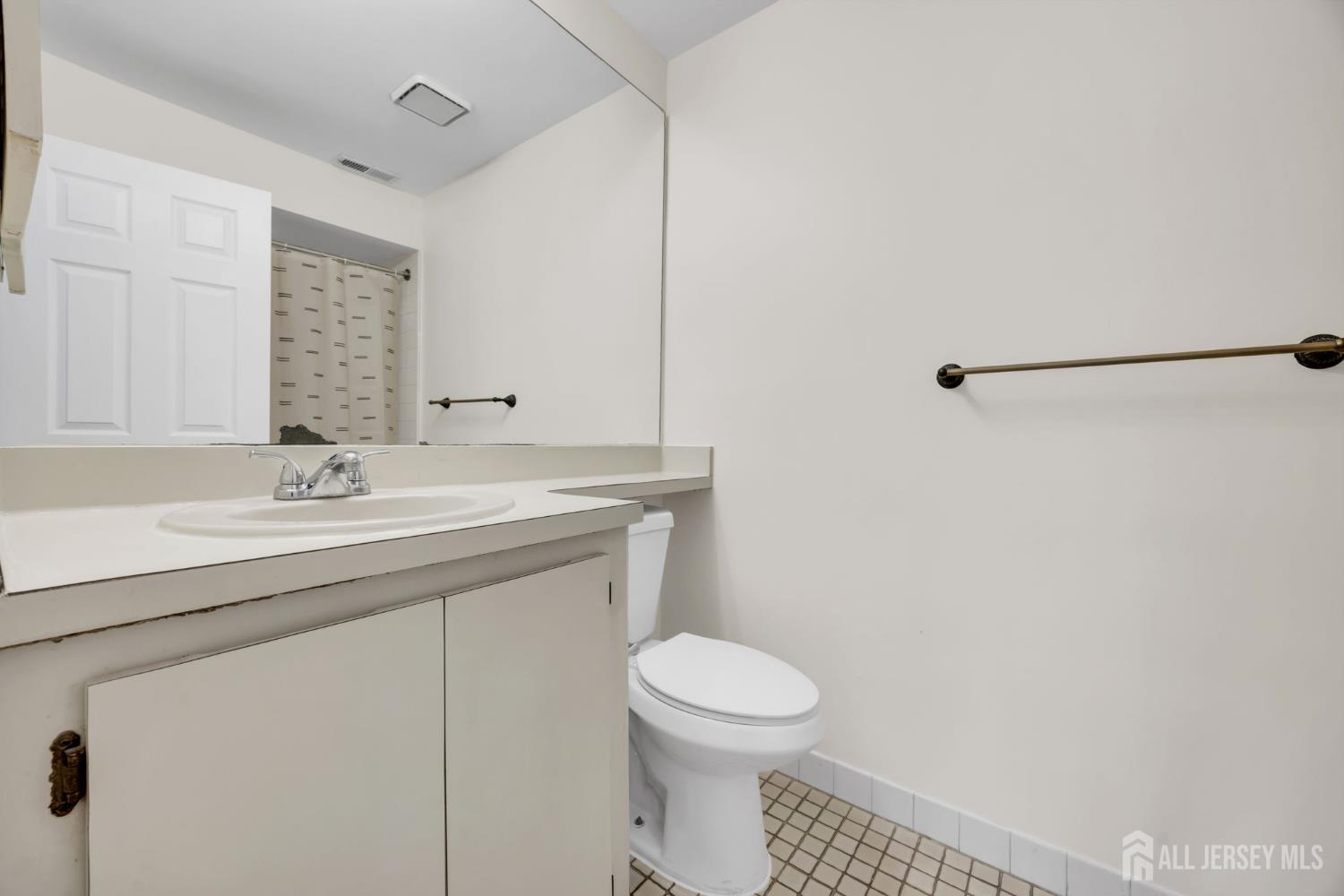 113 Heather Court 113, Edison, NJ, 08820 image 17