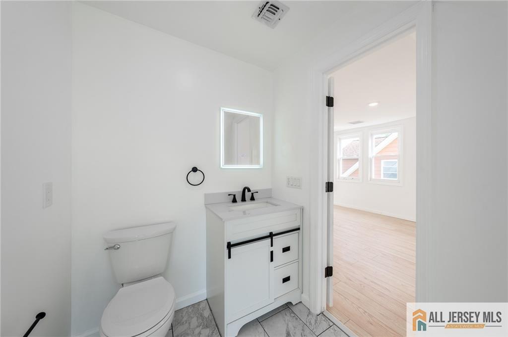 32 Palm Street Image 5