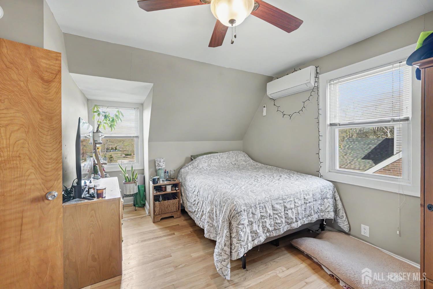 70 Oxford Road, Colonia, NJ, 07067 image 24