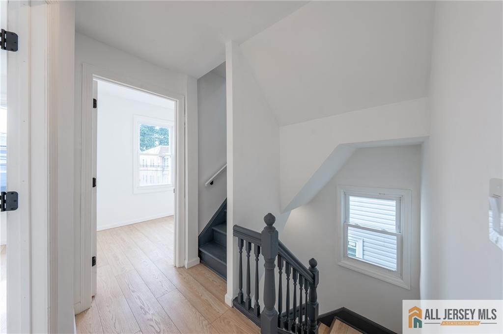 32 Palm Street Image 3