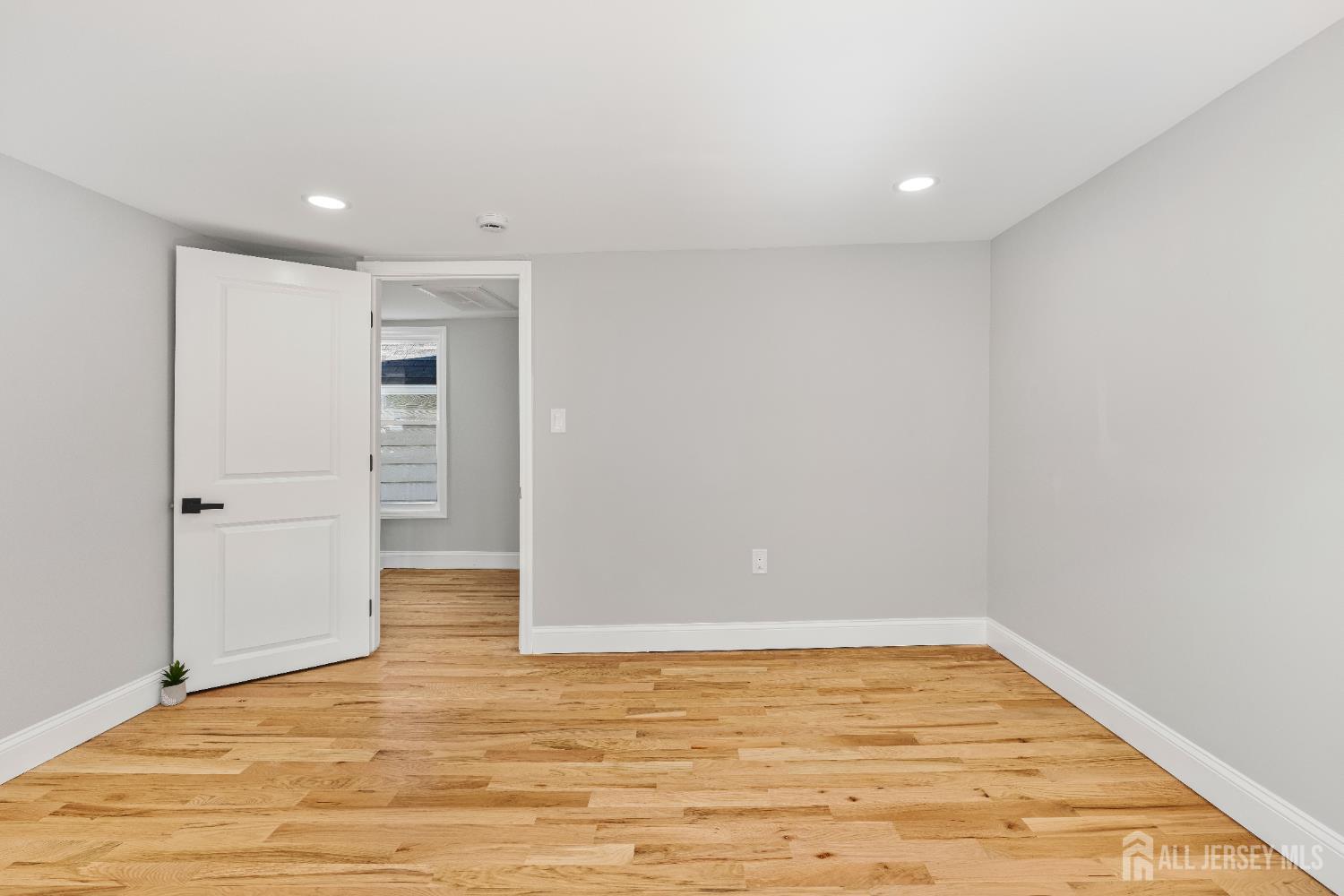 91 S Main Street, Milltown, NJ, 08884 image 25