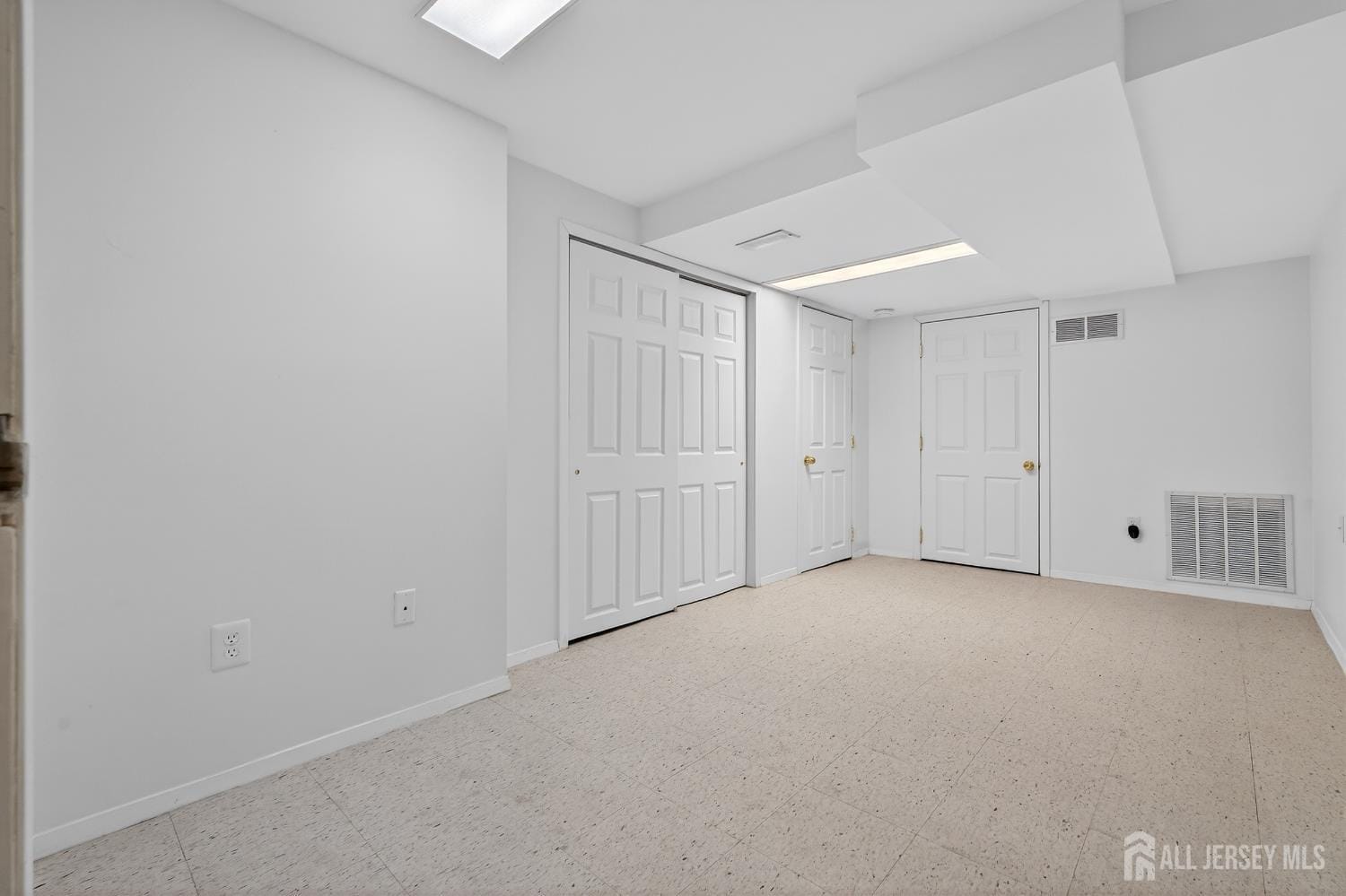 5 Dan Court, Old Bridge, NJ, 08857 image 47