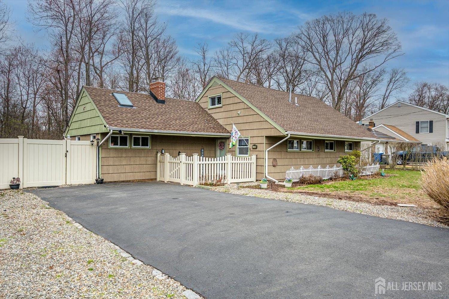 138 Woodland Road Image 4