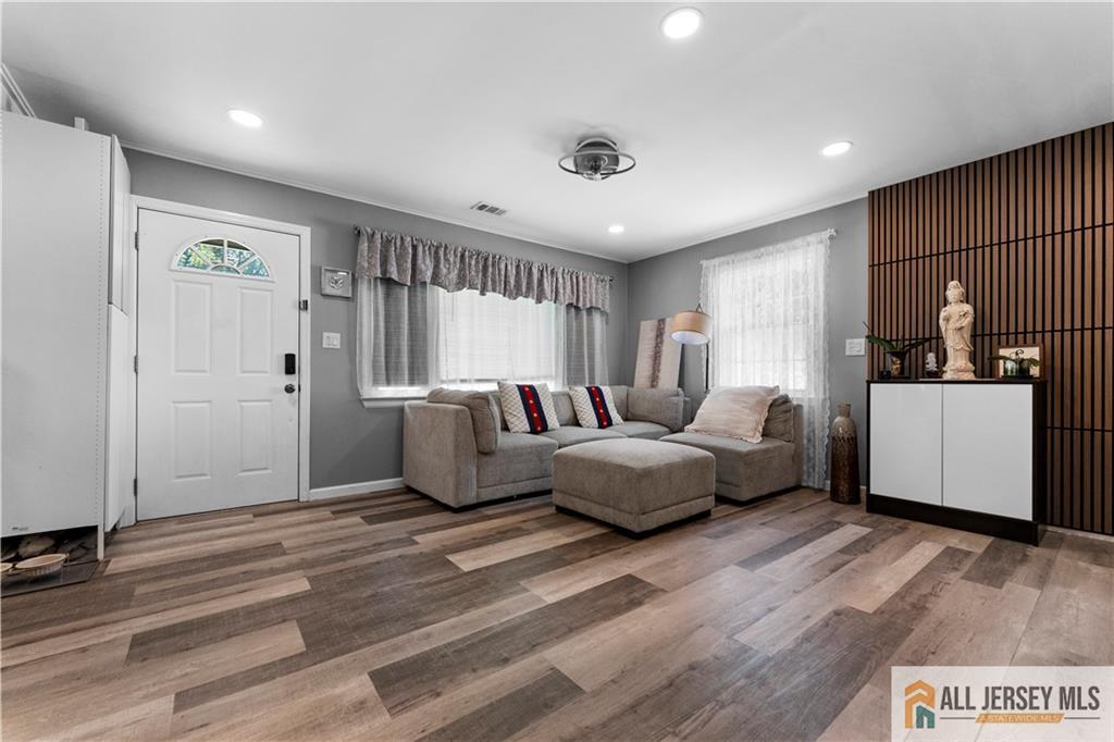 4 Burnham Road Image 2