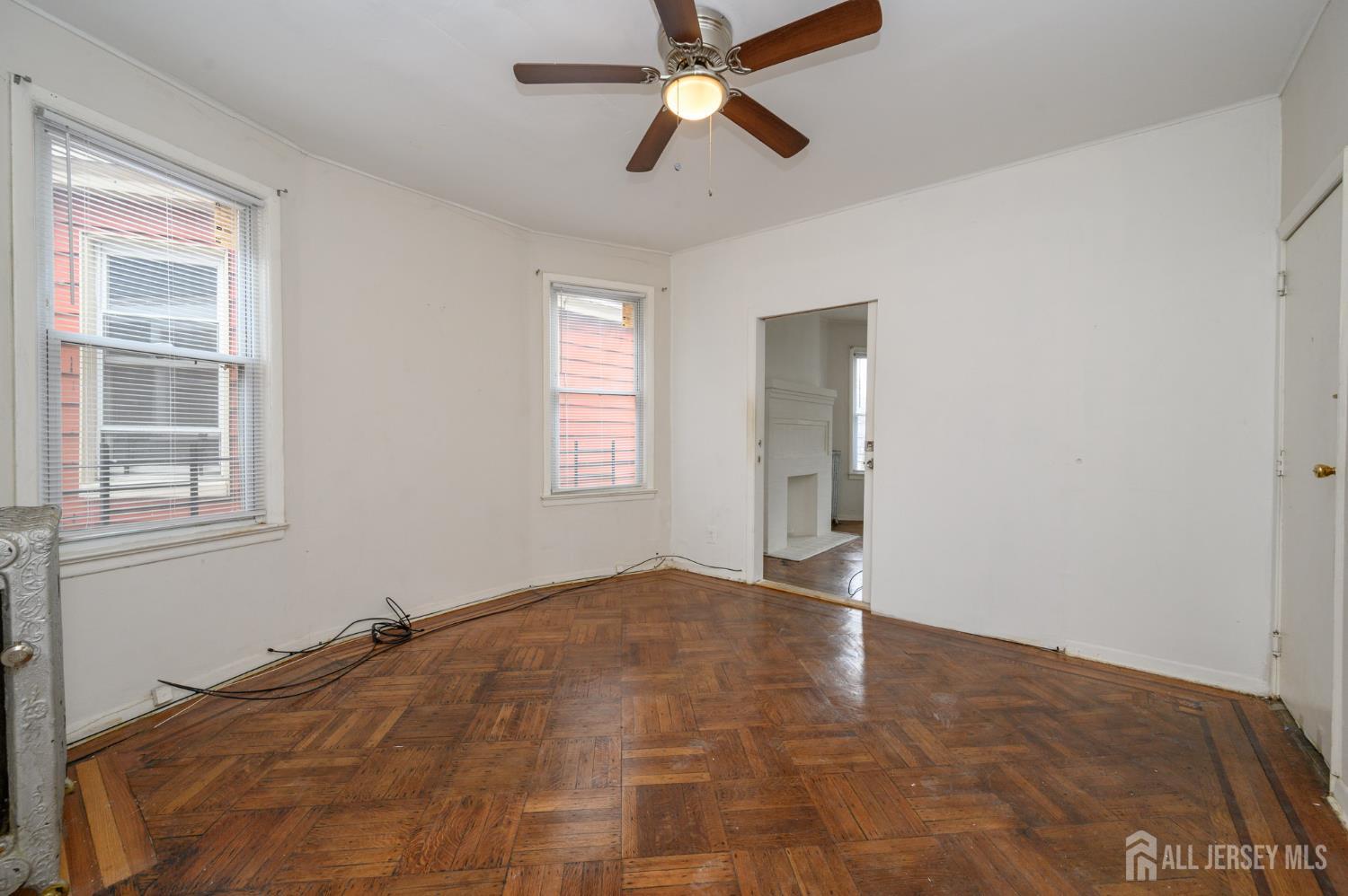 1053 Hunterdon Street, Newark, NJ, 07112 image 17