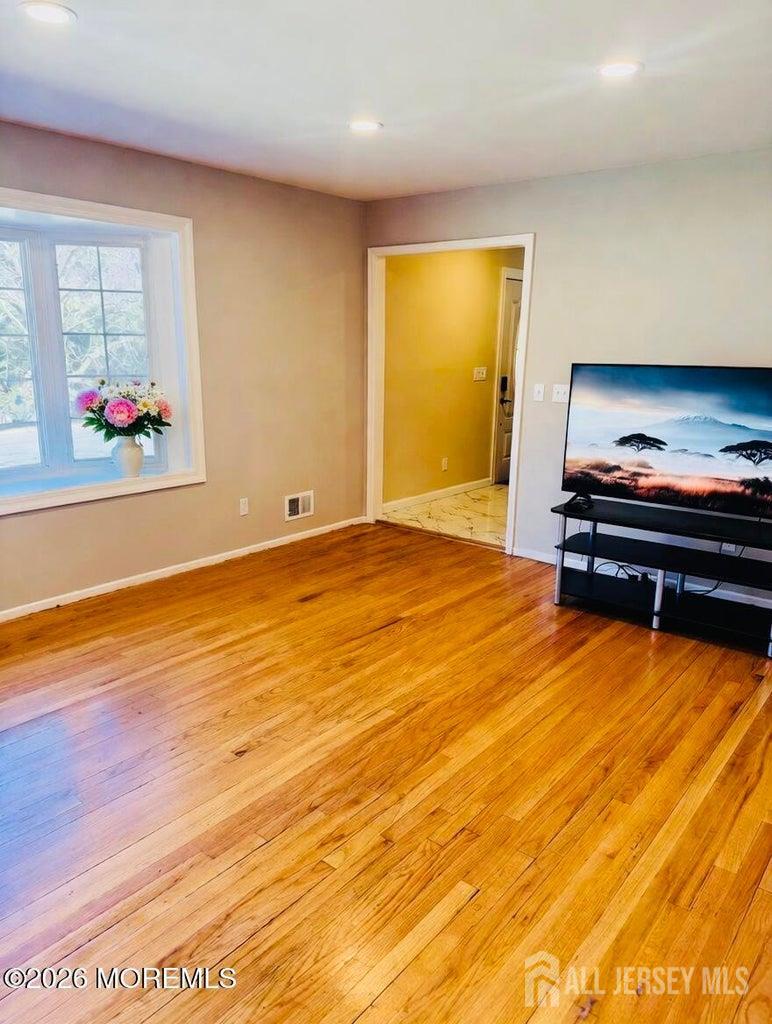 2 W end Avenue, Spotswood, NJ, 08884 image 26