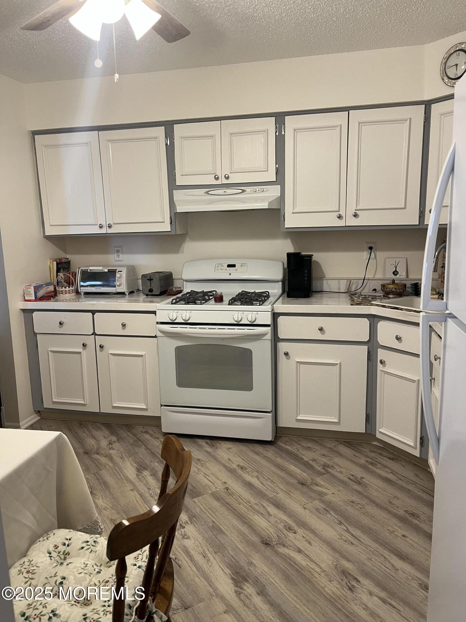 35 Sloop Square Image 4