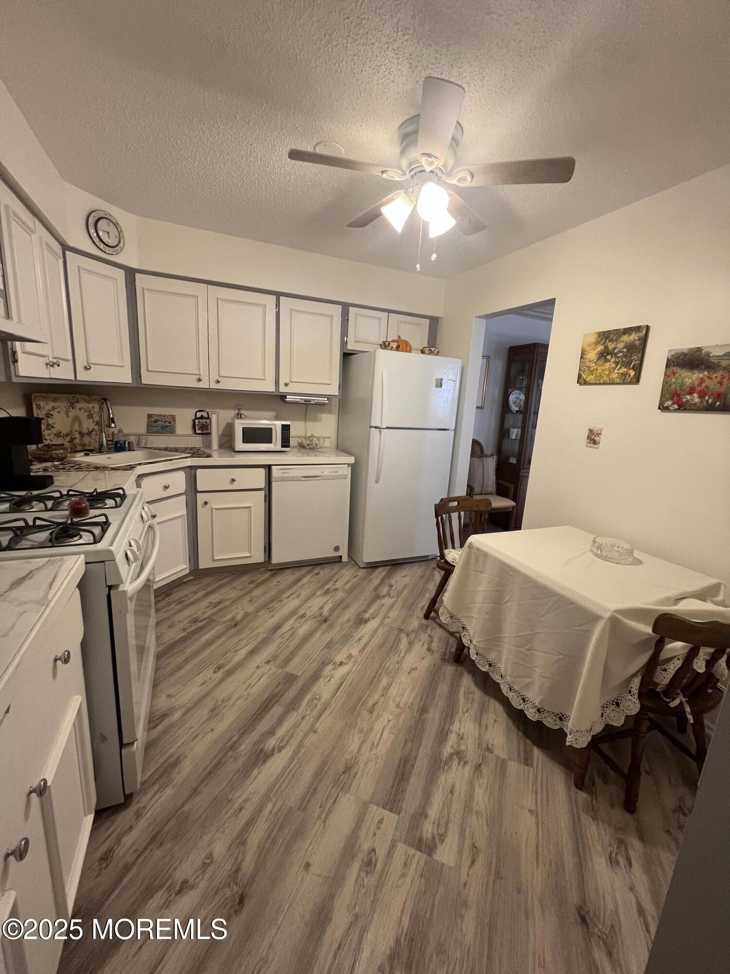 35 Sloop Square Image 3