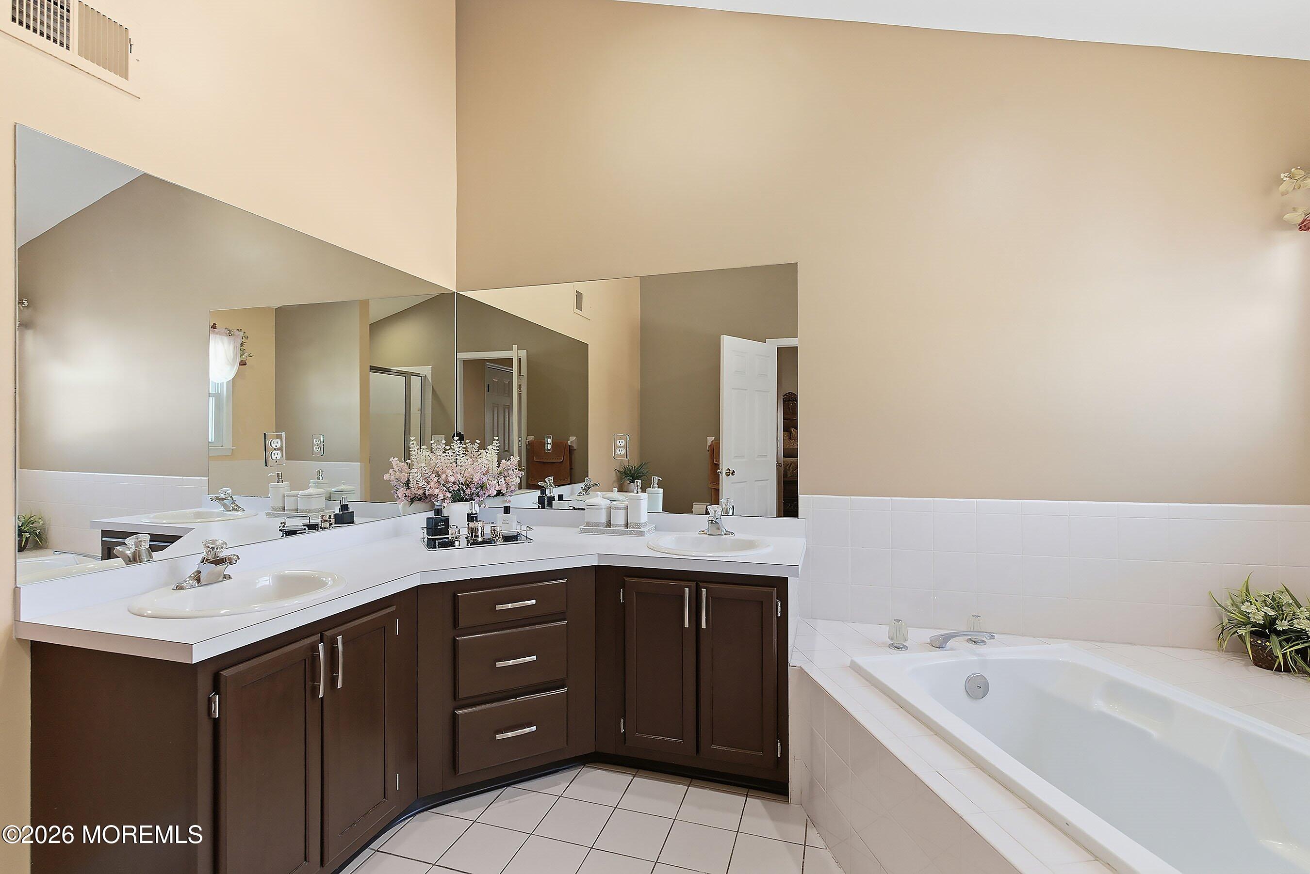 26 Oxford Lane, Eatontown, NJ, 07724 image 20