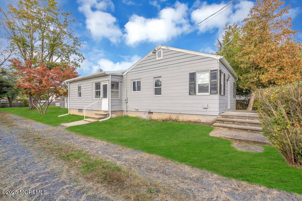 14 Mapletree Road, Toms River, NJ, 08753