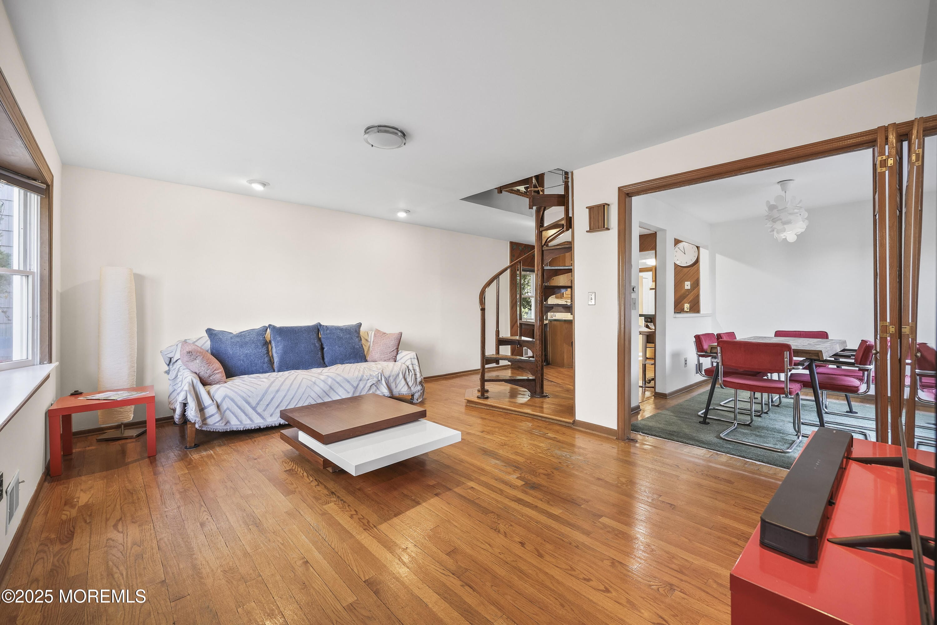 28 Florence Avenue Image 2