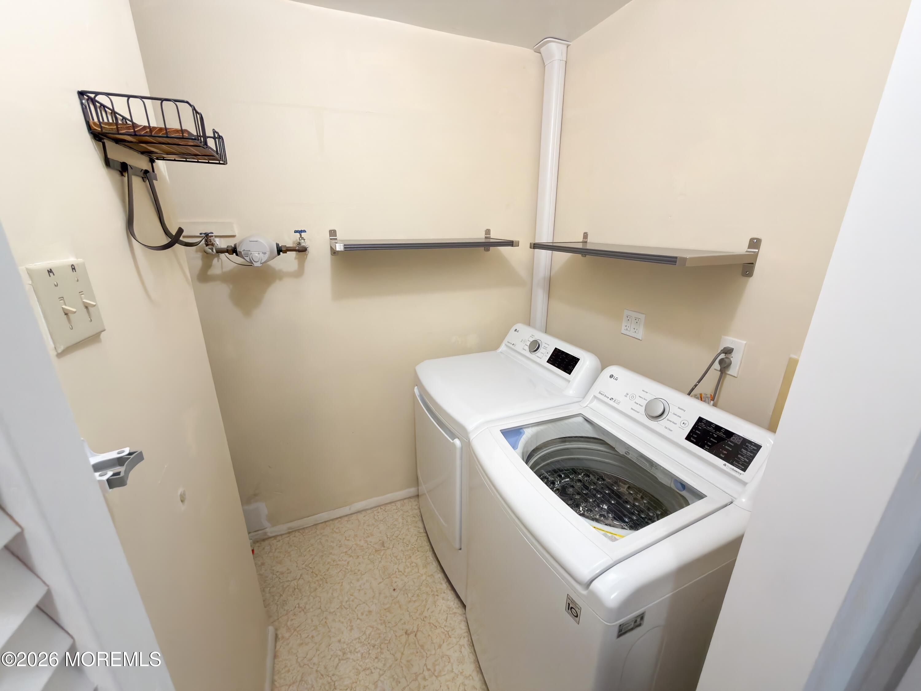 9 Romford Lane Image 5