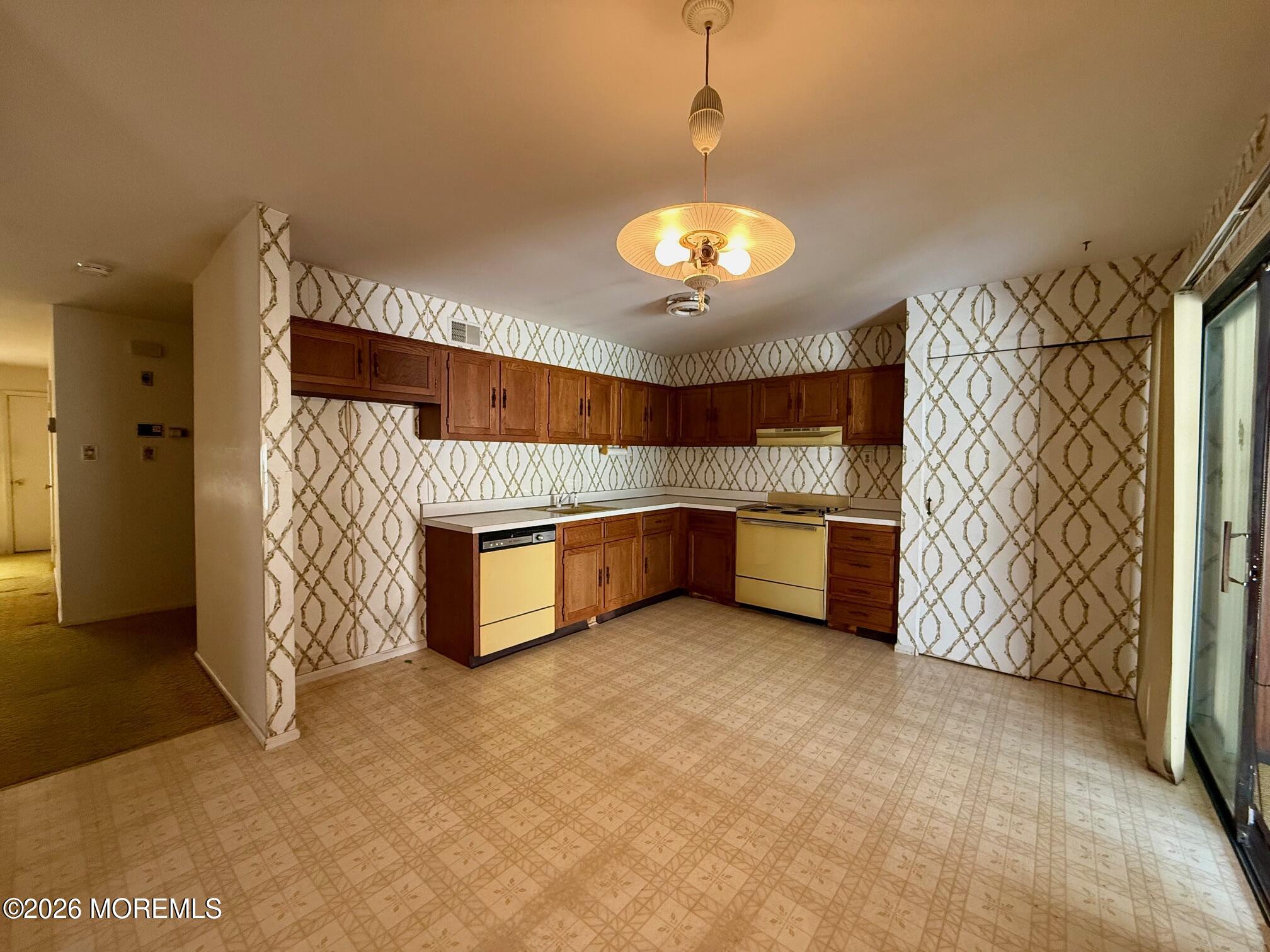 93 Halls Croft Road B, Freehold, NJ, 07728 image 12