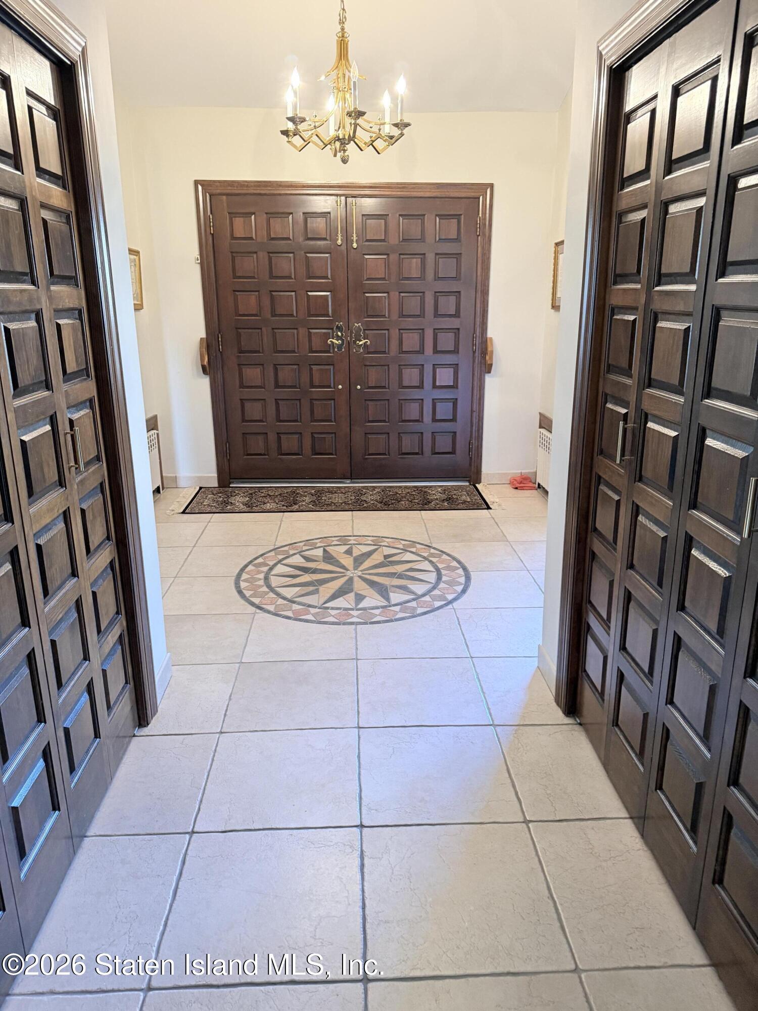 32 Hunt Lane Image 2