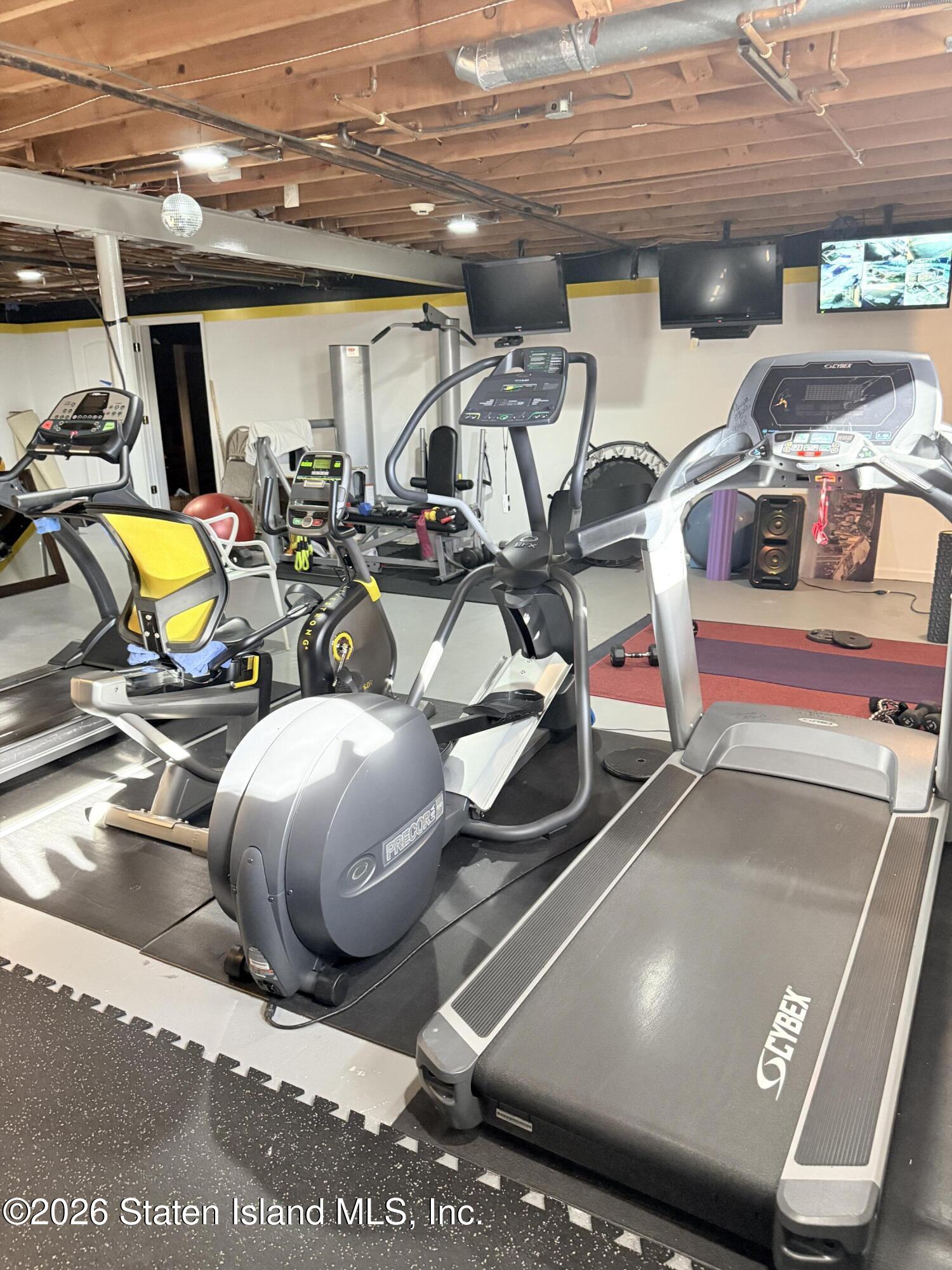 32 Hunt Lane, Staten Island, NY, 10304 image 40