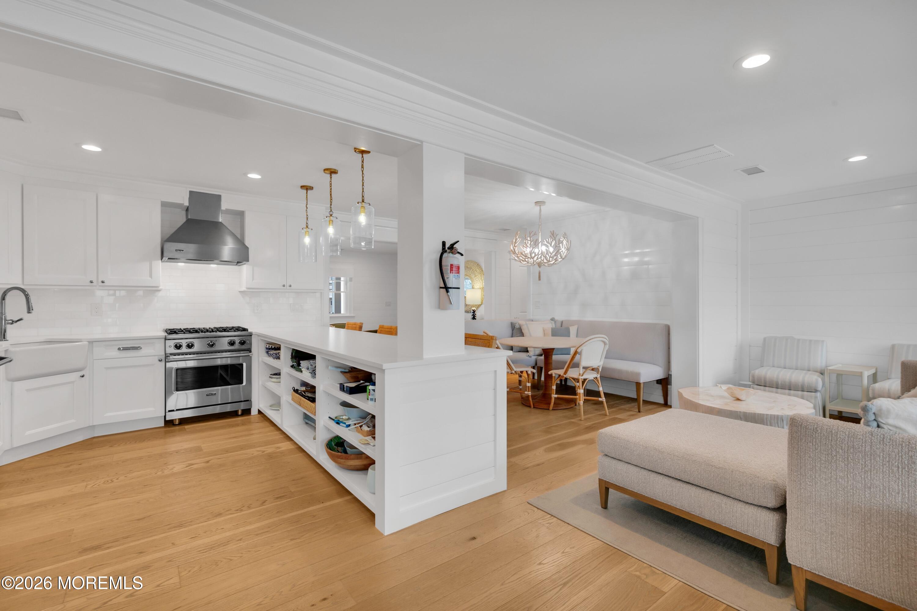 564 Lake Avenue Image 4