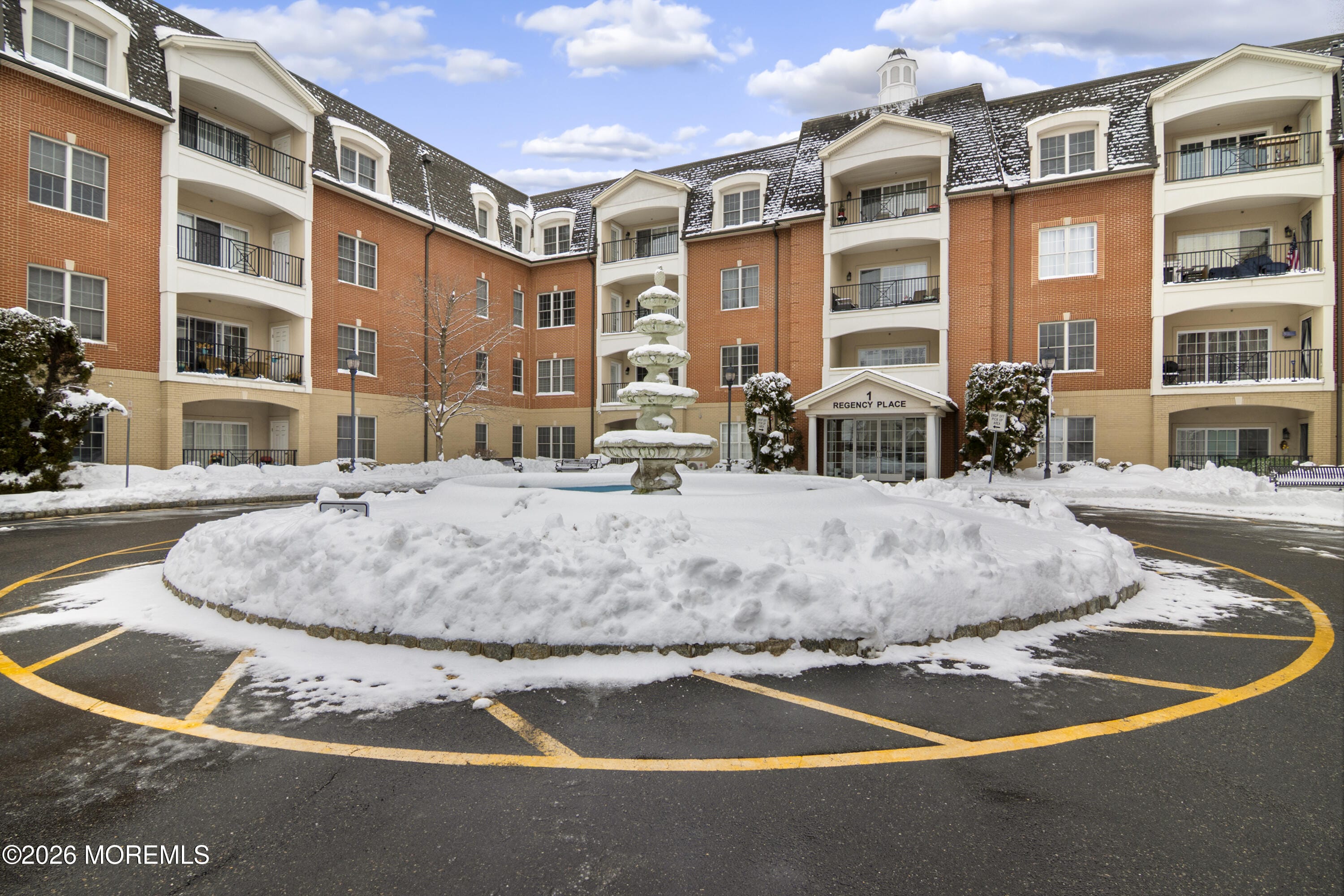 424 Regency Place 424 Image 2