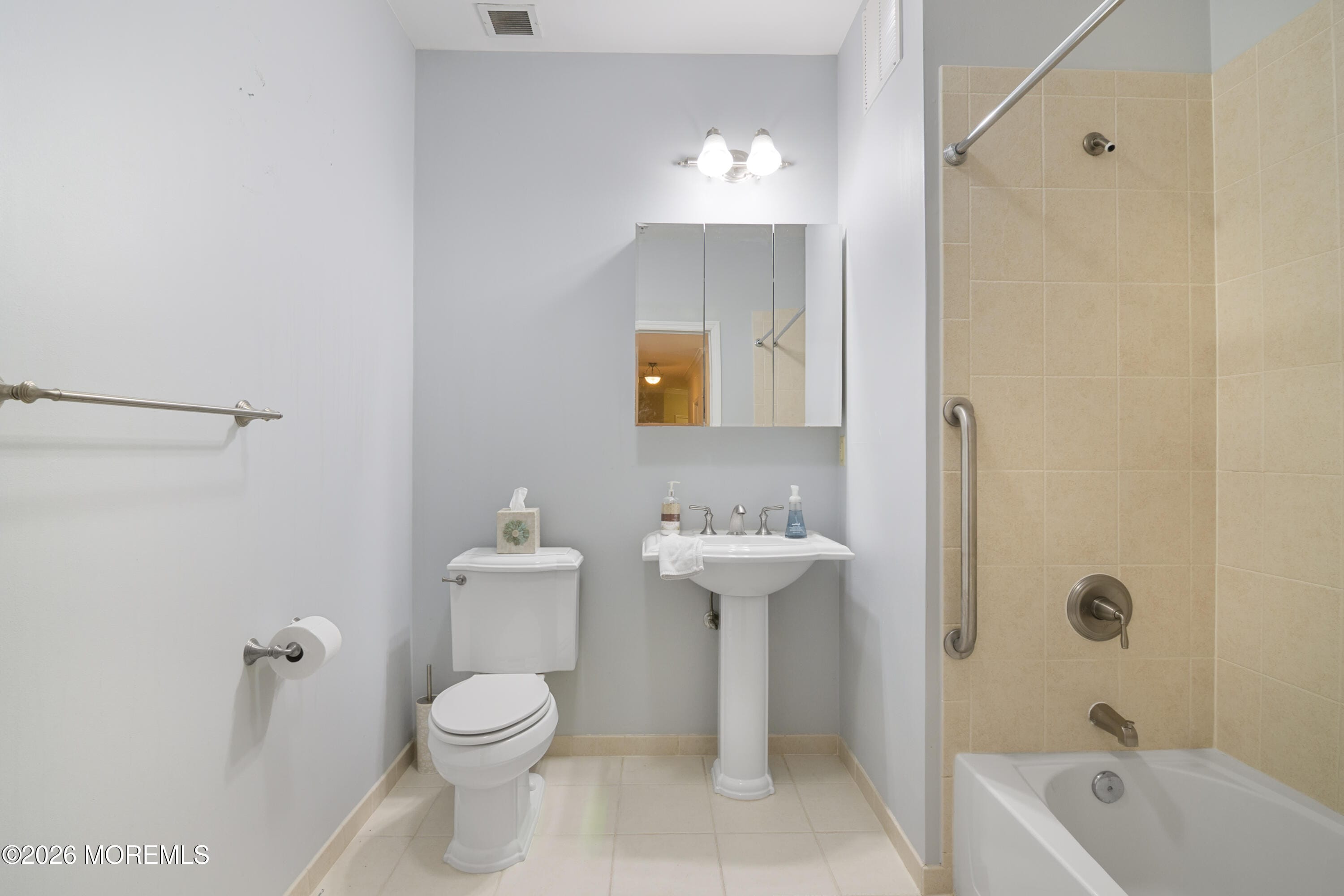 424 Regency Place 424, Woodbridge, NJ, 07095 image 15