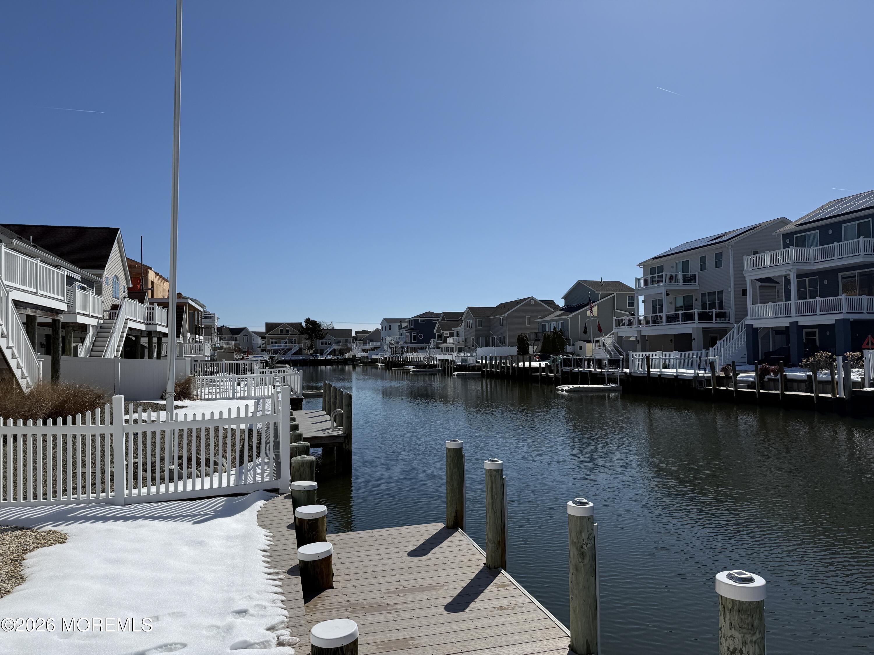 52 Phyllis Lane Image 5