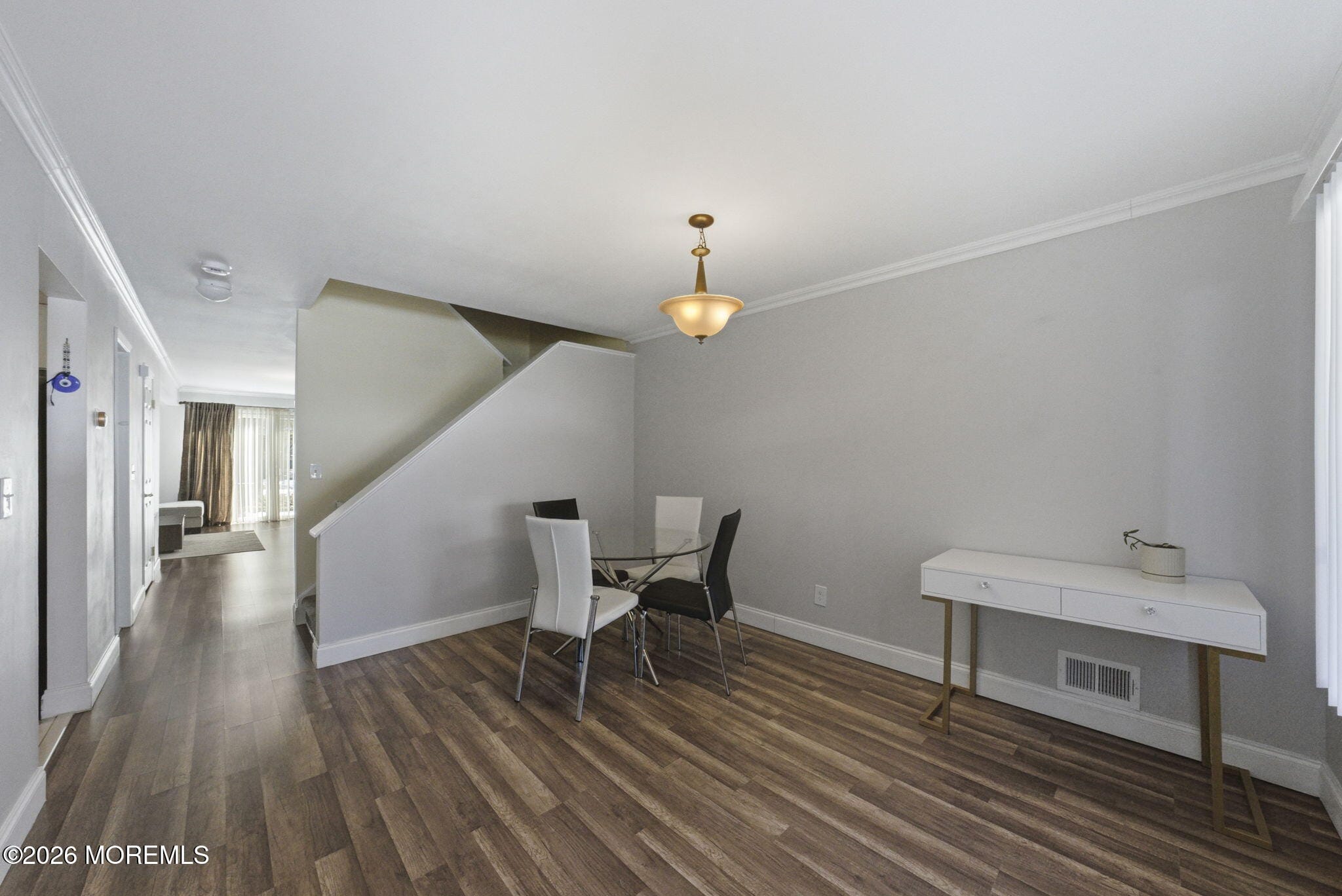 6 Woodmere Court Image 3