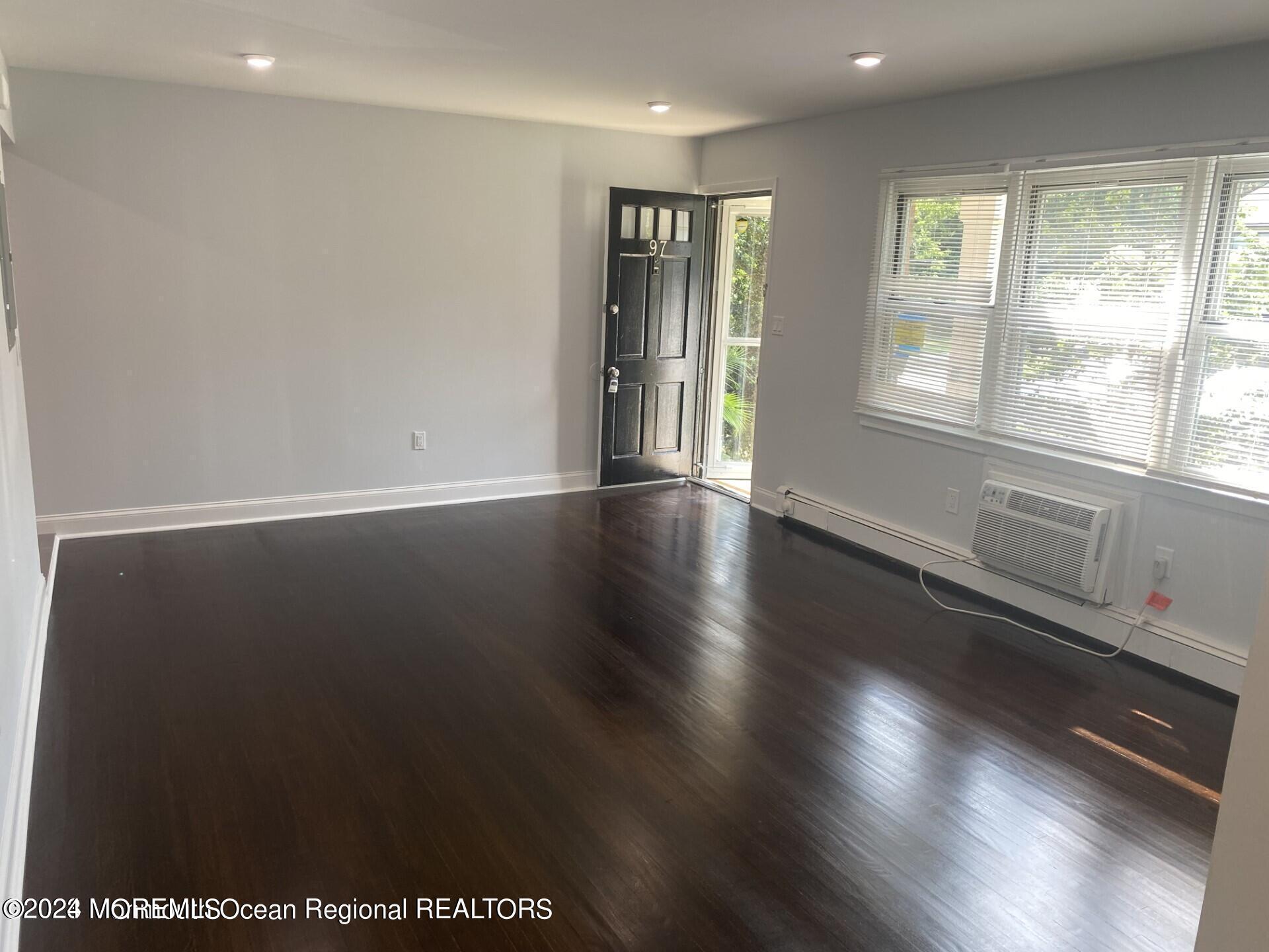 96 East Avenue 97 Image 3