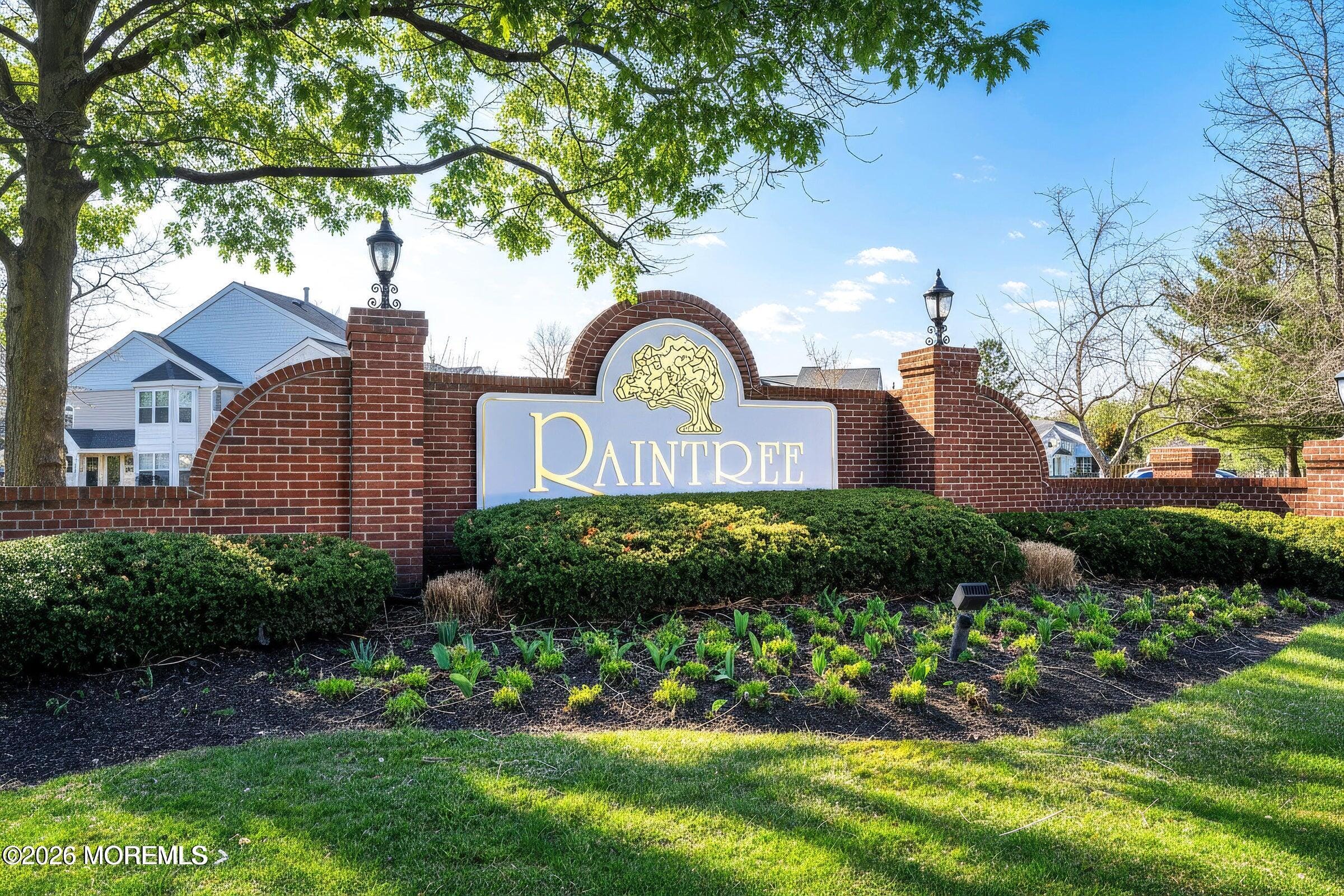 6 Woodmere Court Image 2