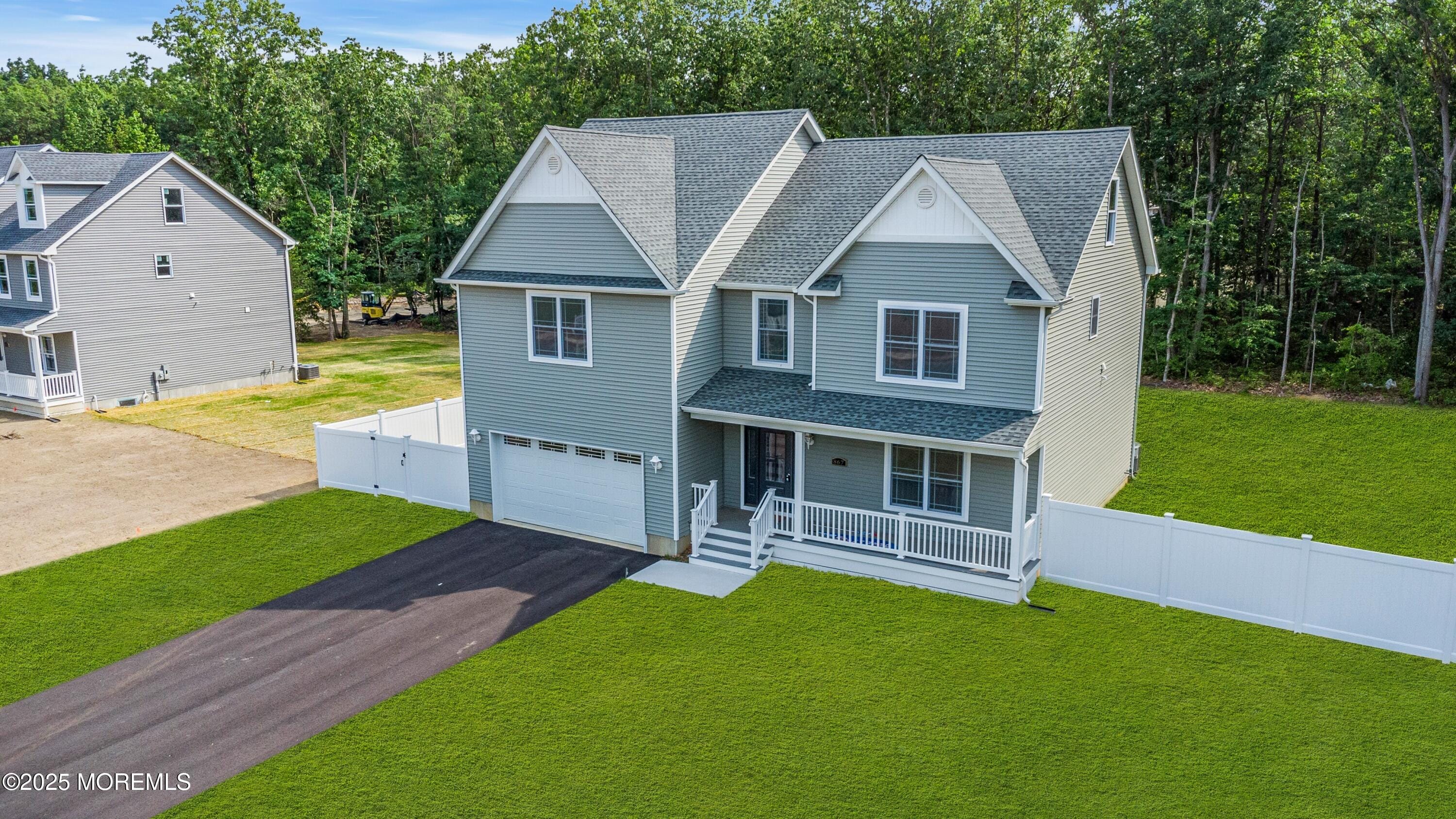 871 Woodbury Drive Image 3