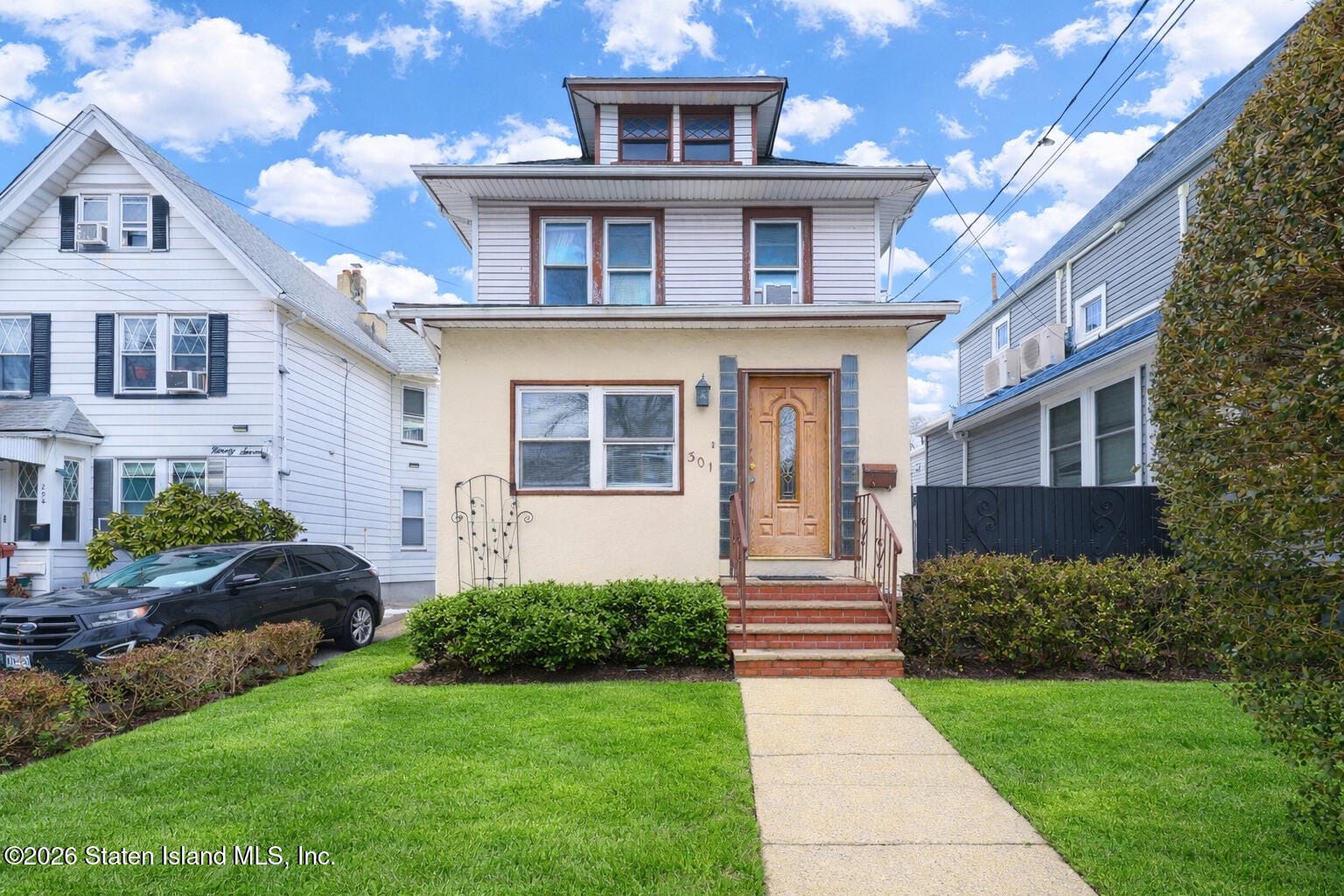 301 Taylor Street Image 1